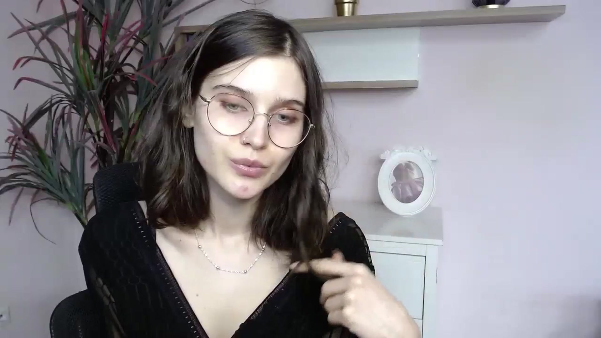 Gallery image thumbnail from SarahPassionX's myfreecams stream on, 03/16/2024, 10:03 image 12 of 20