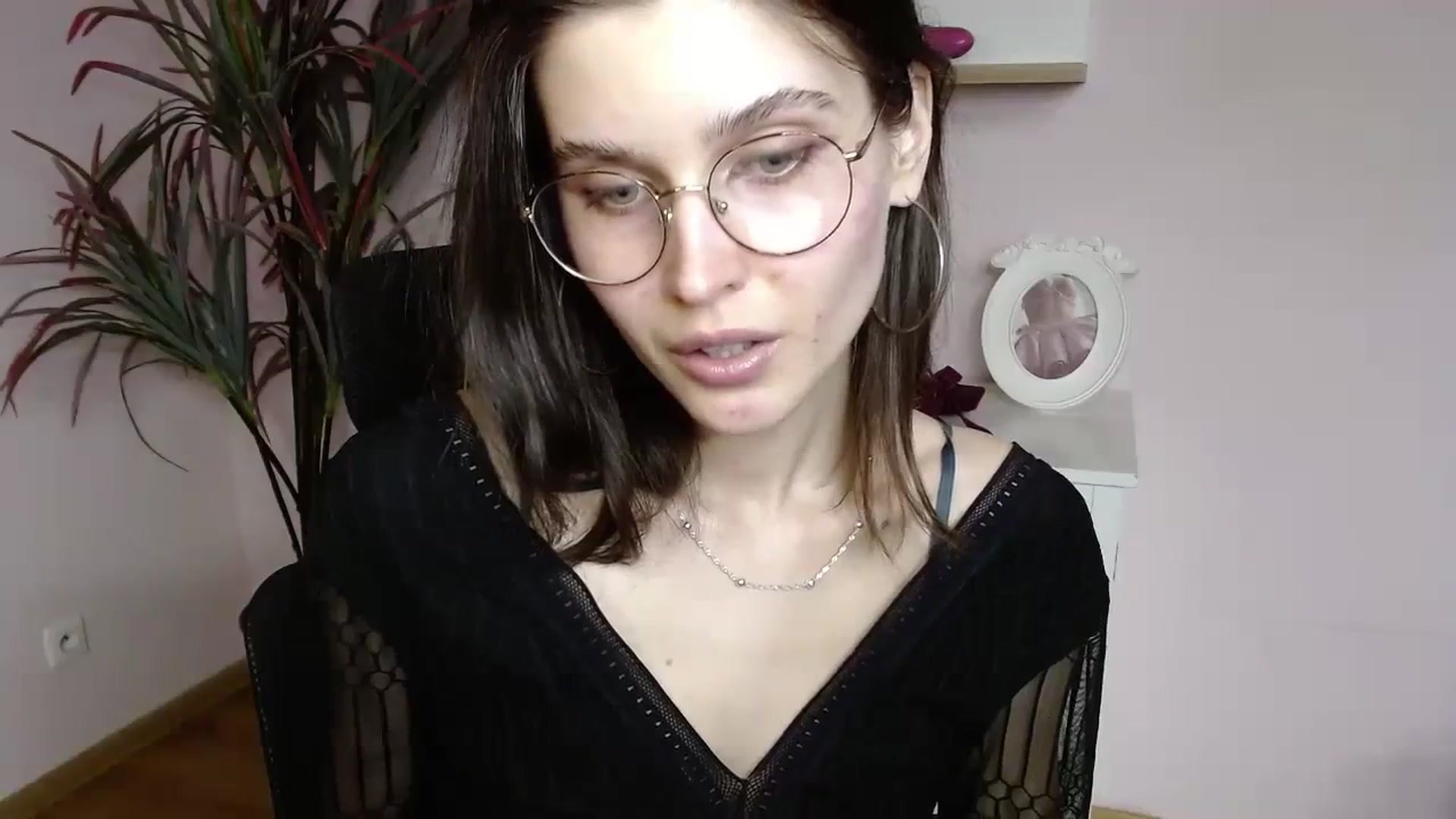 Gallery image thumbnail from SarahPassionX's myfreecams stream on, 04/04/2024, 14:58 image 6 of 20