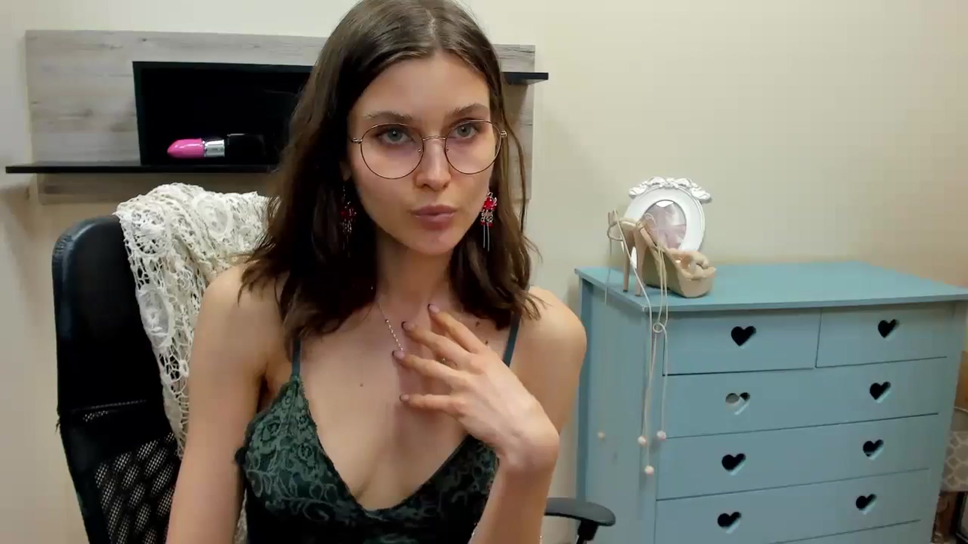 Gallery image thumbnail from SarahPassionX's myfreecams stream on, 04/07/2024, 16:05 image 10 of 20
