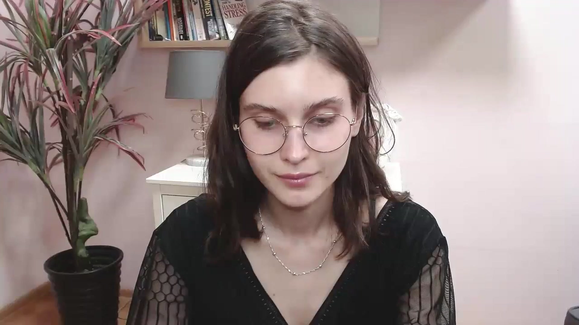 Gallery image thumbnail from SarahPassionX's myfreecams stream on, 04/10/2024, 18:03 image 20 of 20