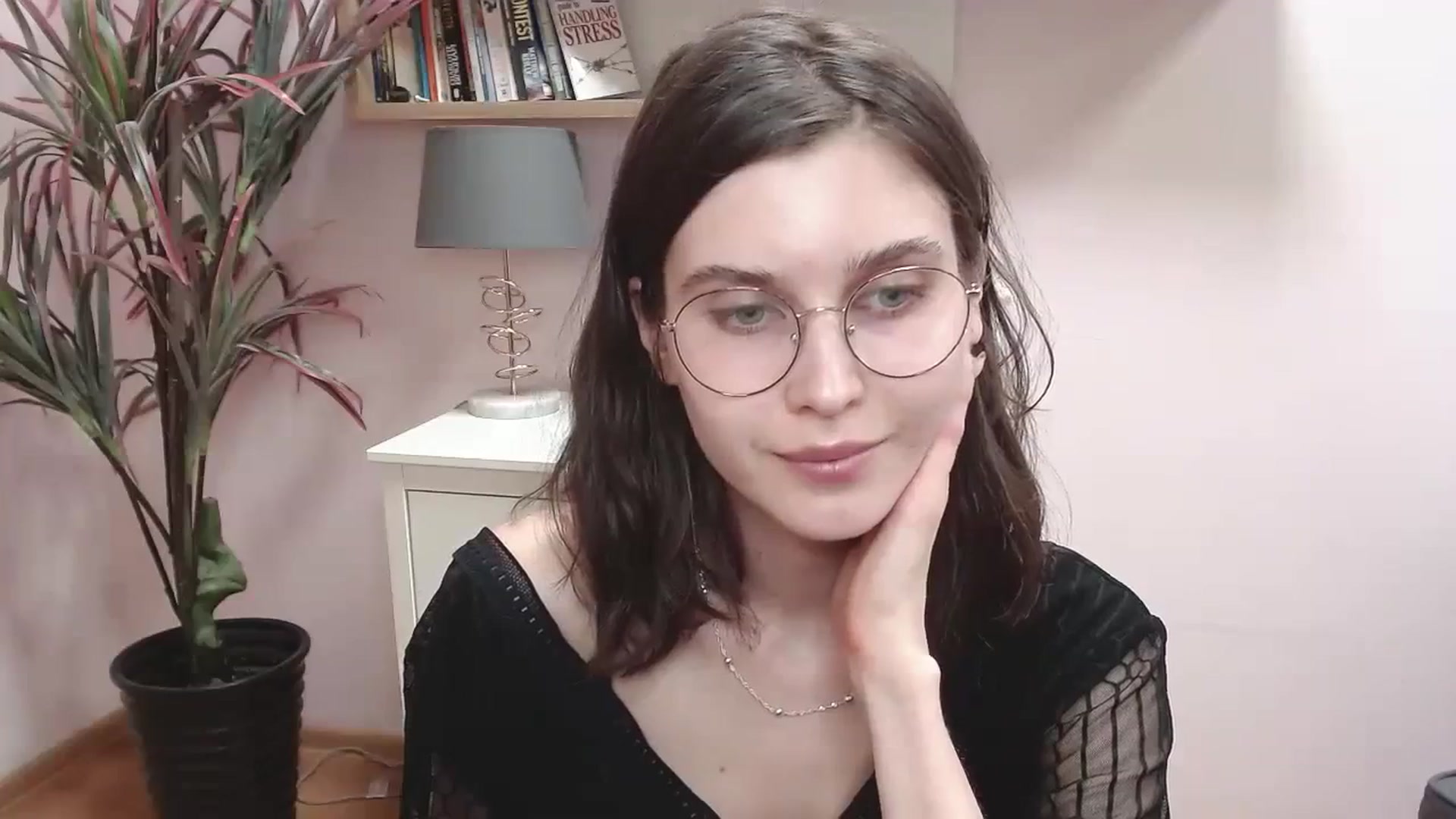 Gallery image thumbnail from SarahPassionX's myfreecams stream on, 04/10/2024, 18:38 image 10 of 20
