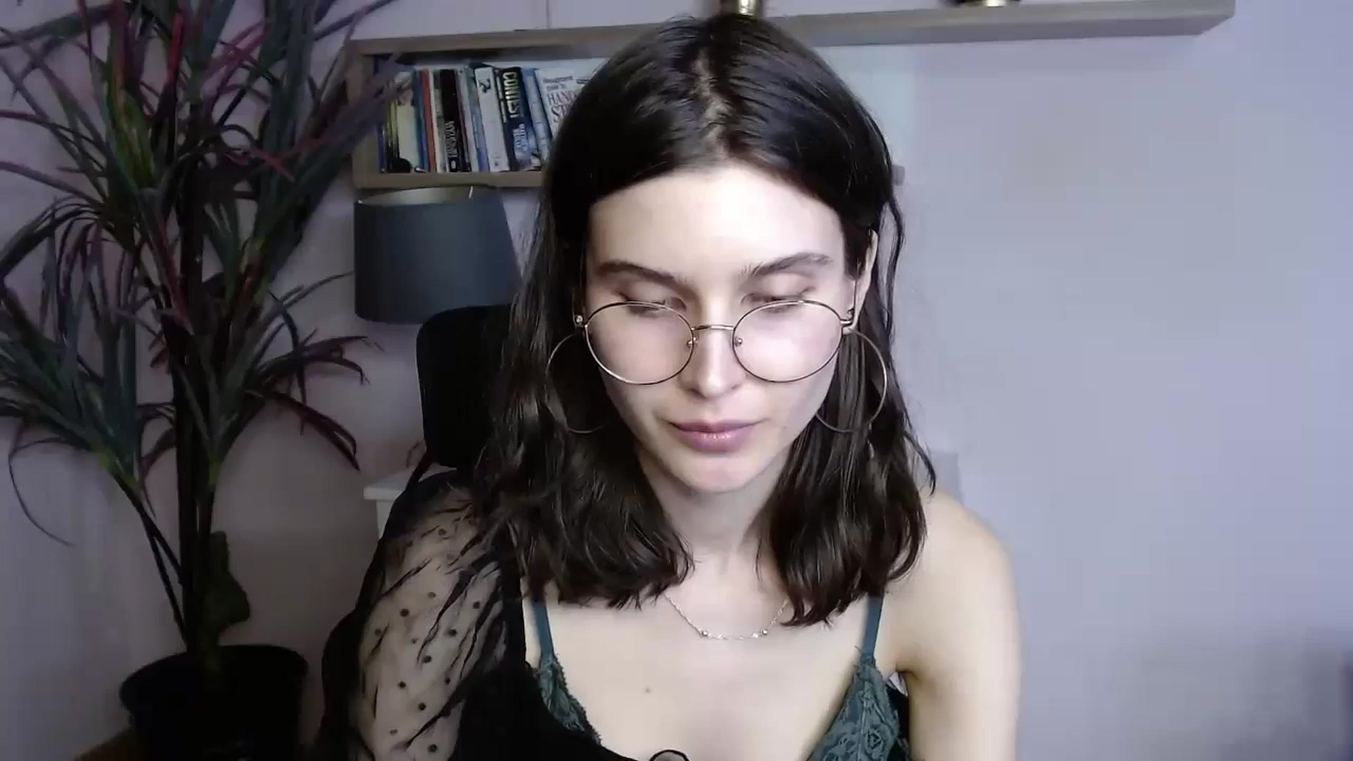 Gallery image thumbnail from SarahPassionX's myfreecams stream on, 04/18/2024, 16:05 image 12 of 20