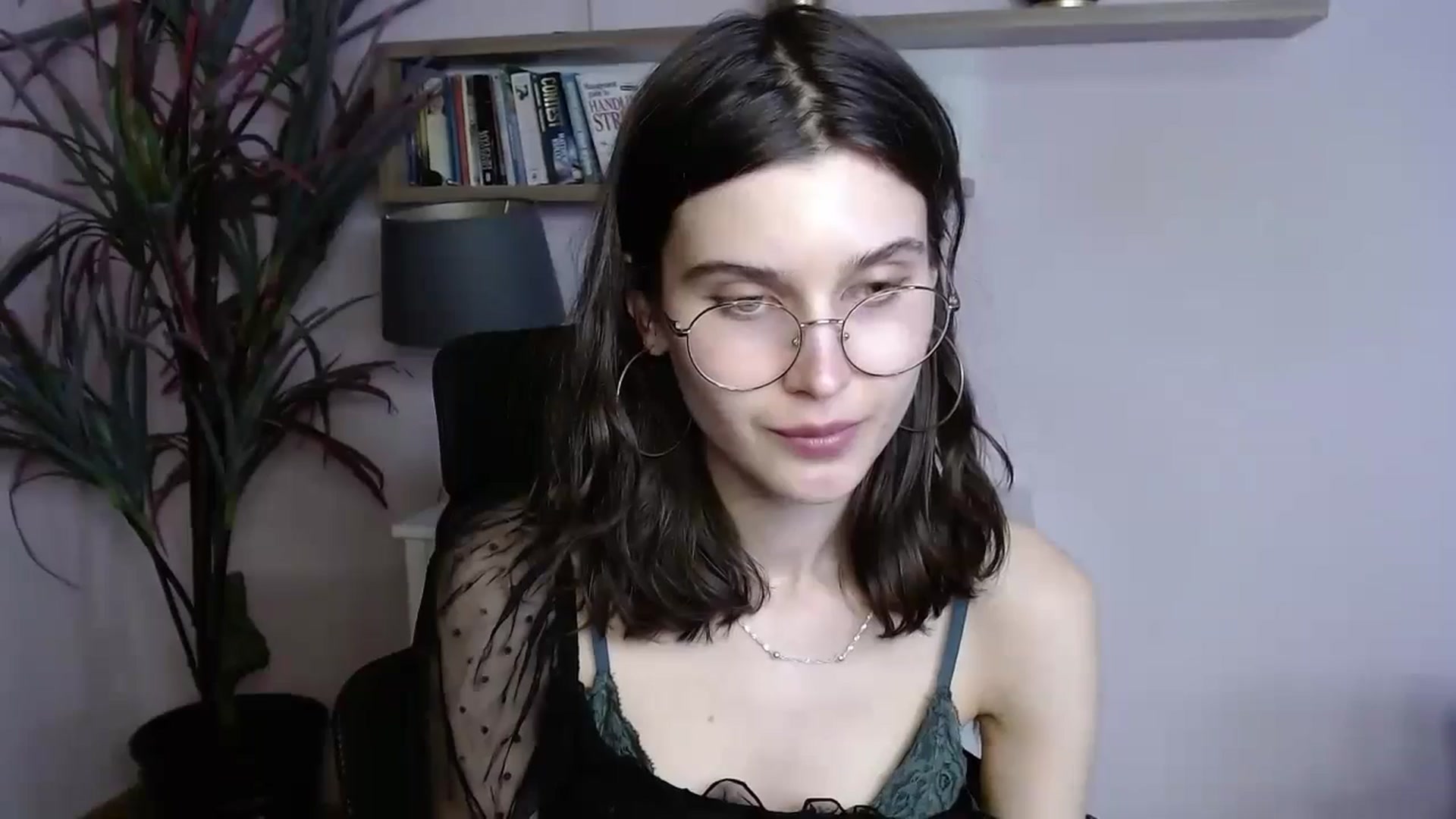 Gallery image thumbnail from SarahPassionX's myfreecams stream on, 04/18/2024, 16:05 image 11 of 20