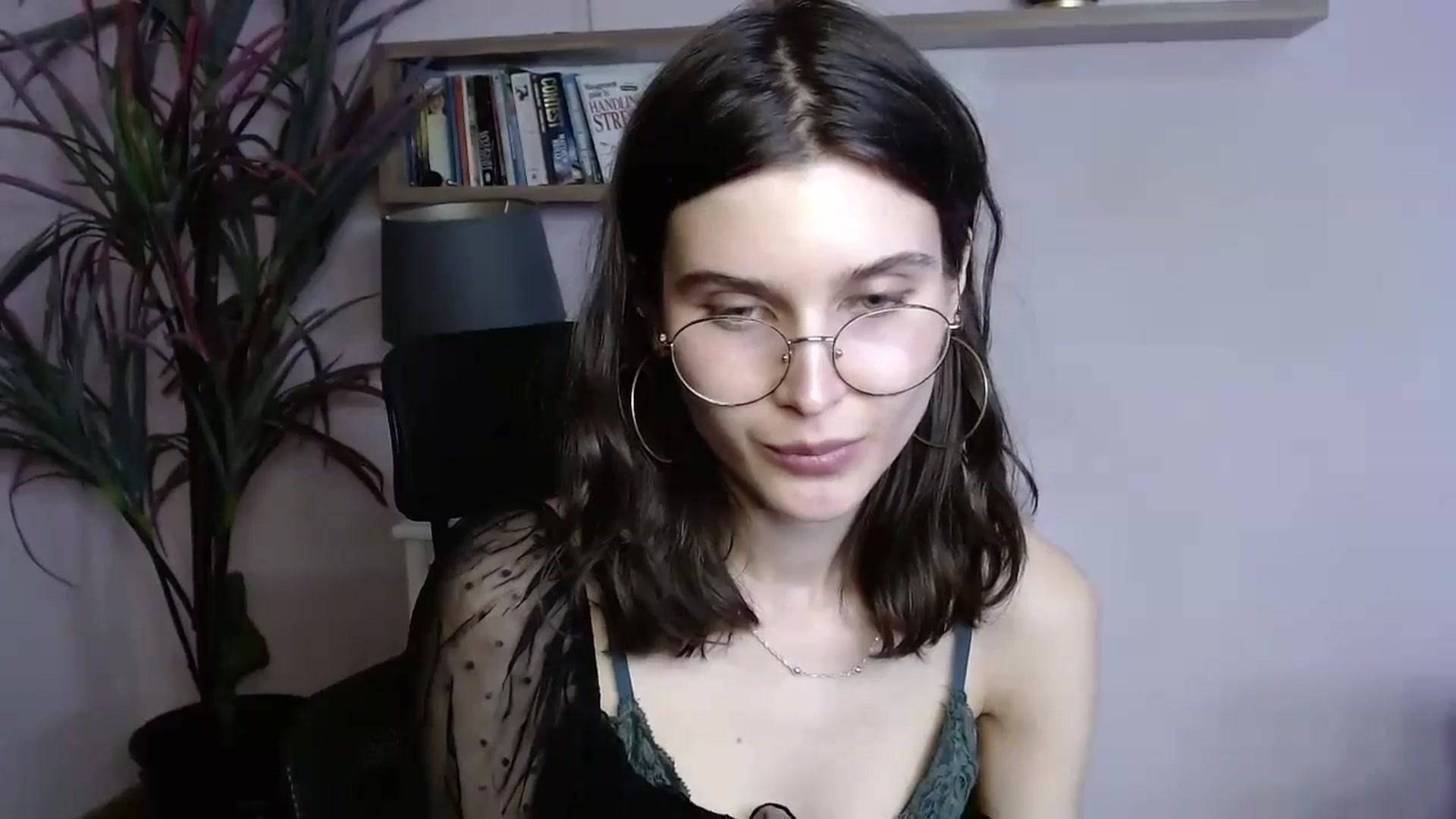 Gallery image thumbnail from SarahPassionX's myfreecams stream on, 04/18/2024, 16:05 image 13 of 20