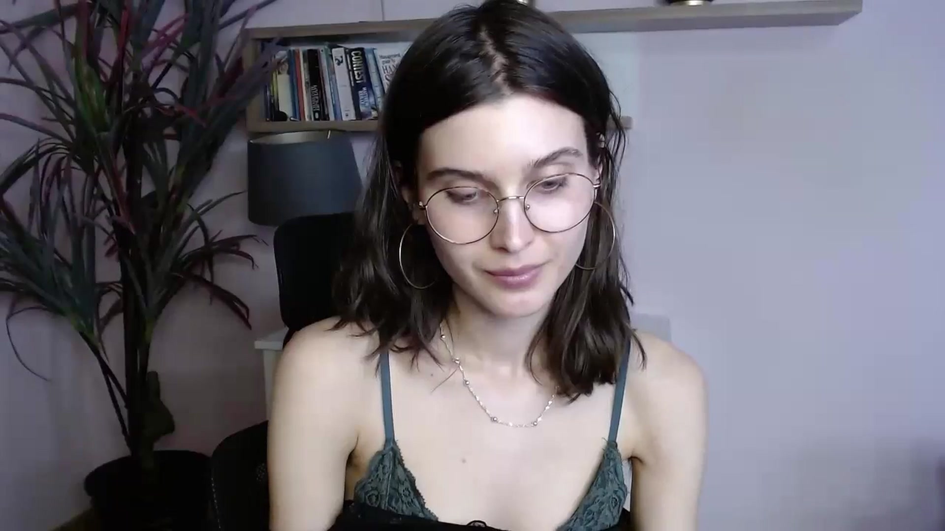 Gallery image thumbnail from SarahPassionX's myfreecams stream on, 04/18/2024, 16:05 image 20 of 20