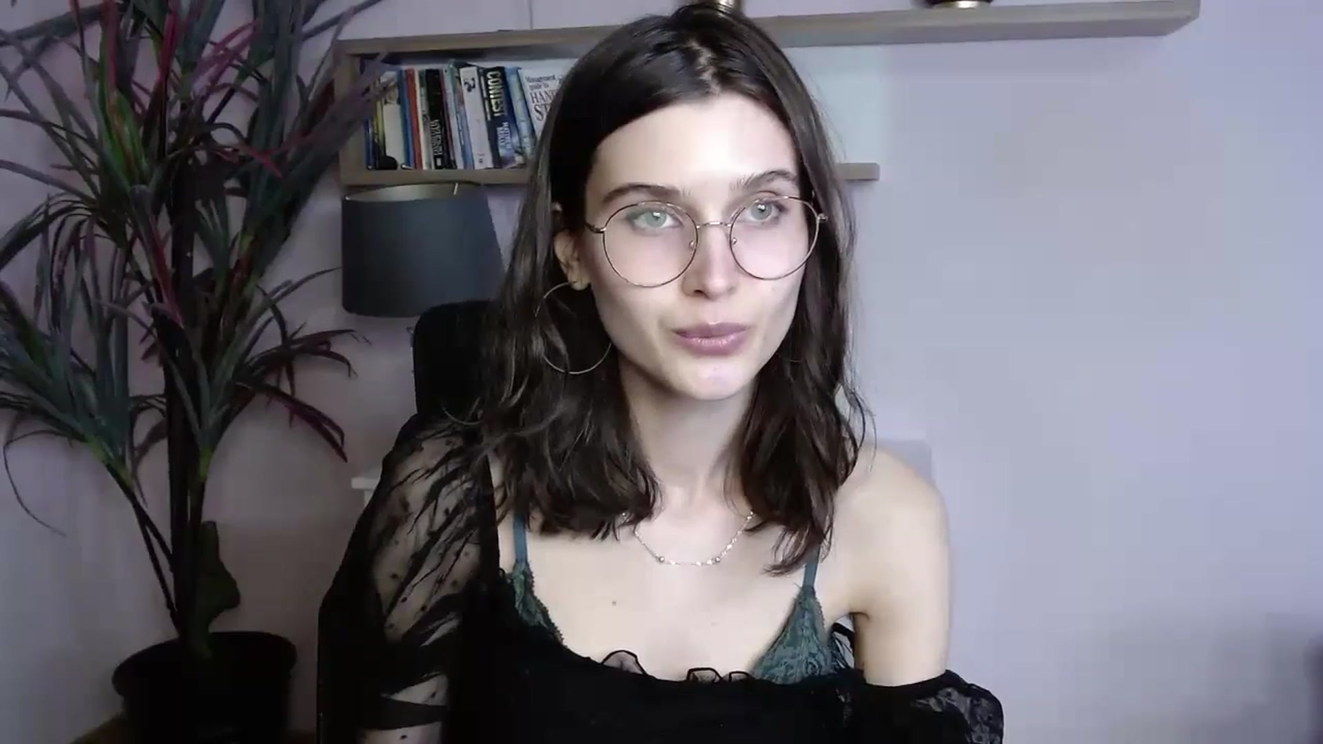 Gallery image thumbnail from SarahPassionX's myfreecams stream on, 04/18/2024, 16:05 image 3 of 20