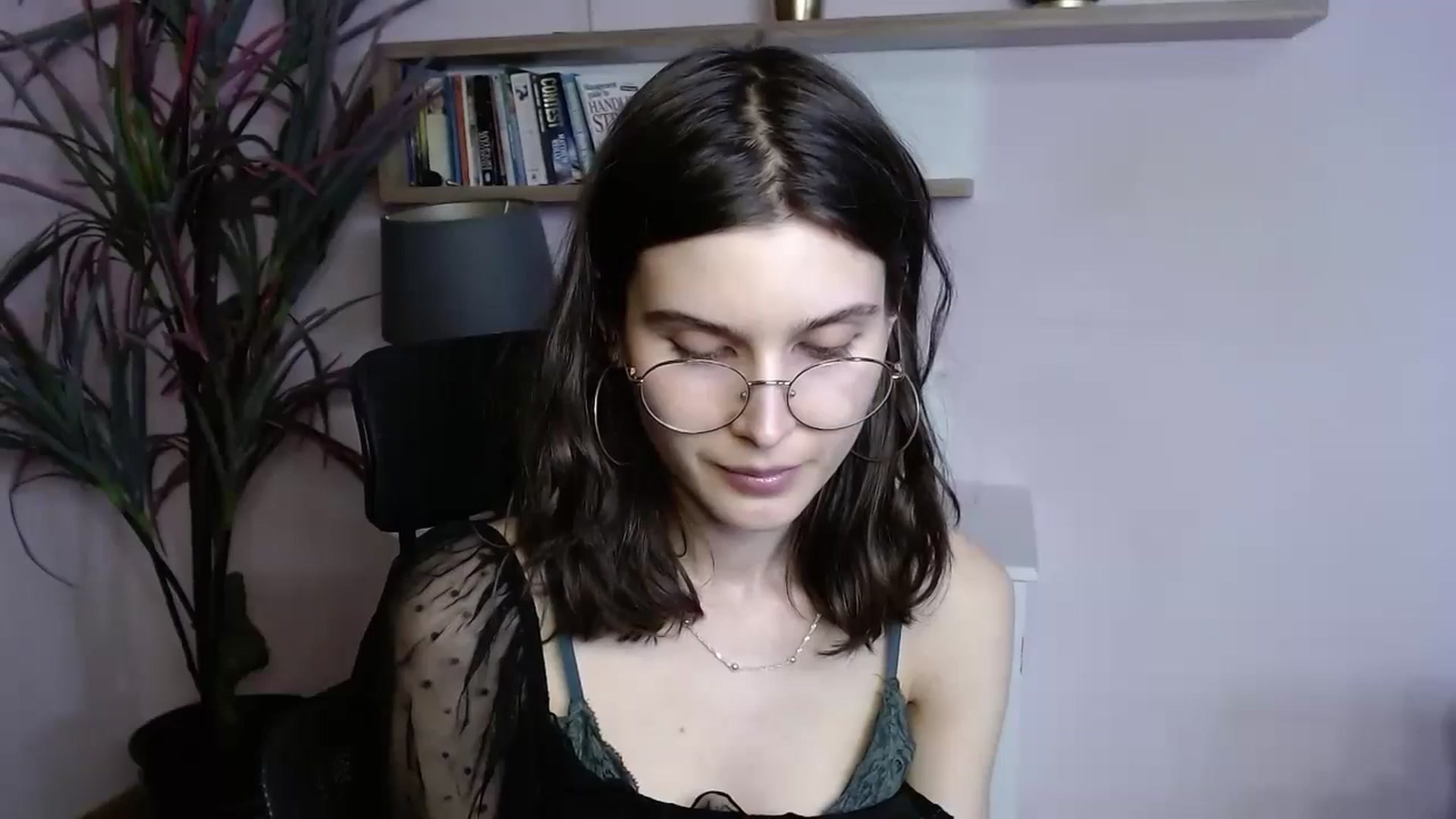 Gallery image thumbnail from SarahPassionX's myfreecams stream on, 04/18/2024, 16:05 image 15 of 20