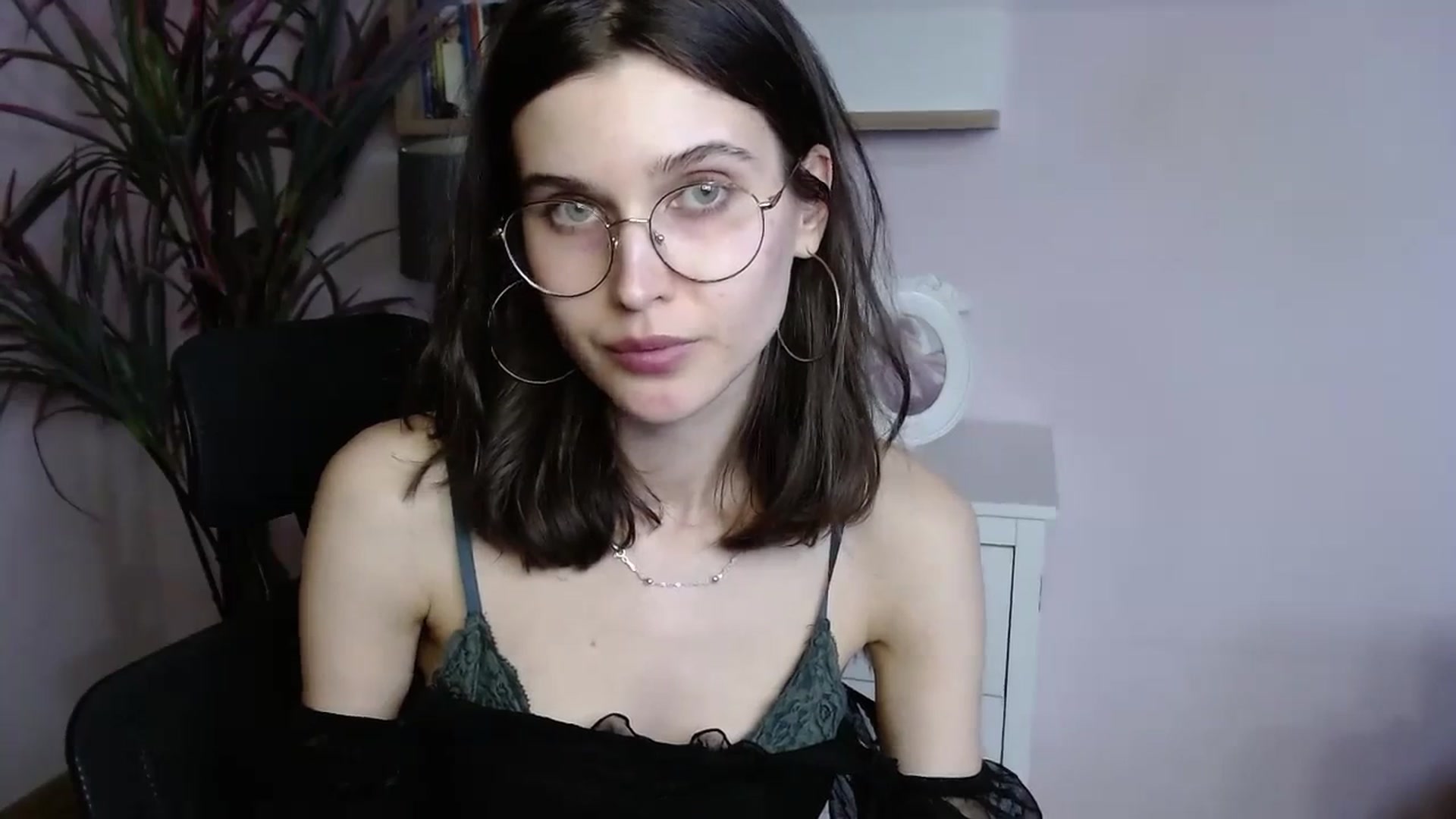 Gallery image thumbnail from SarahPassionX's myfreecams stream on, 04/18/2024, 18:08 image 18 of 20