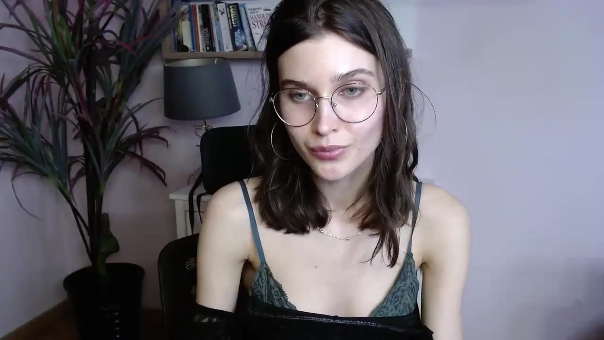 Gallery image thumbnail from SarahPassionX's myfreecams stream on, 04/18/2024, 18:08 image 14 of 20