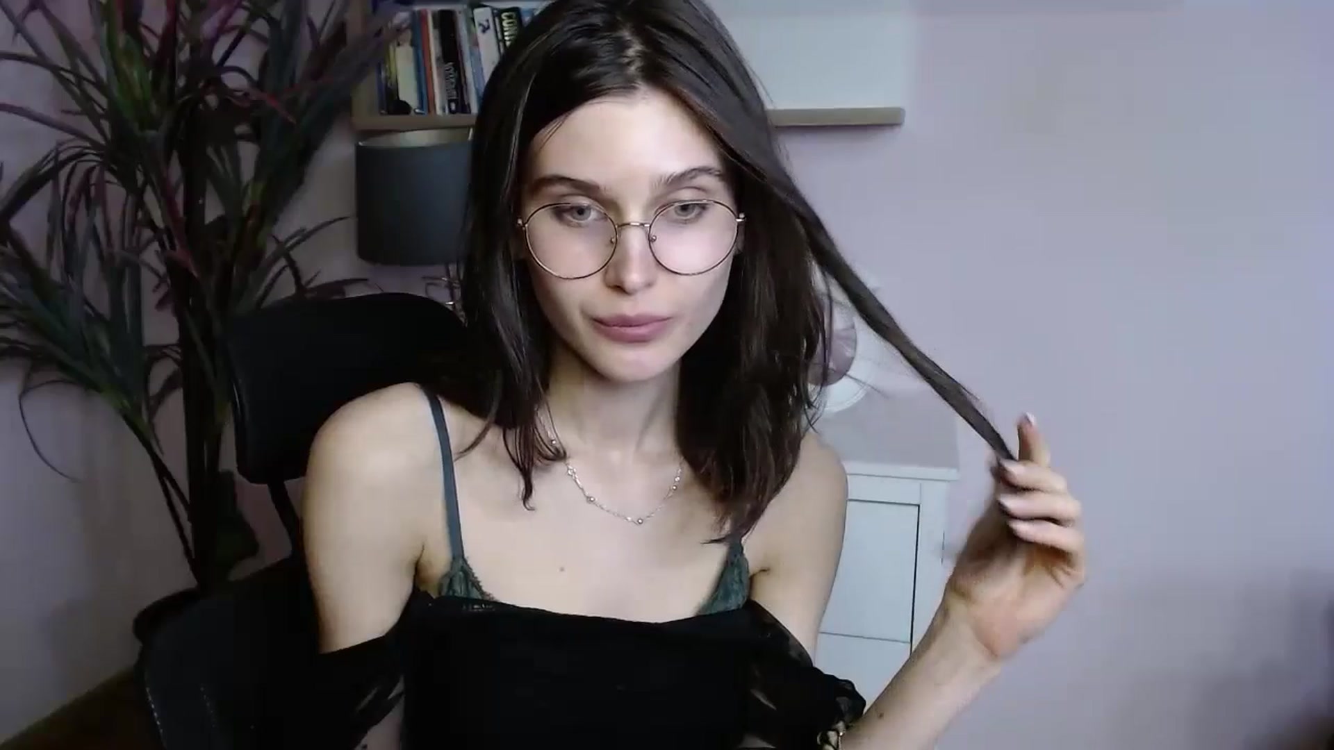 Gallery image thumbnail from SarahPassionX's myfreecams stream on, 04/18/2024, 18:08 image 4 of 20