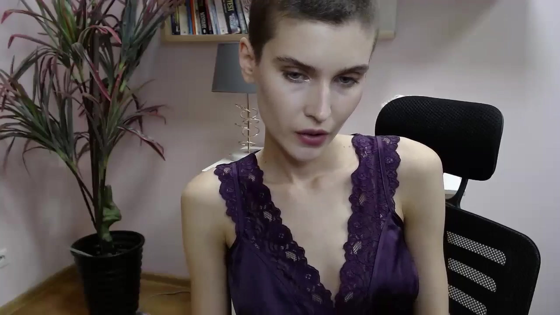 Gallery image thumbnail from SarahPassionX's myfreecams stream on, 05/07/2024, 14:52 image 5 of 20