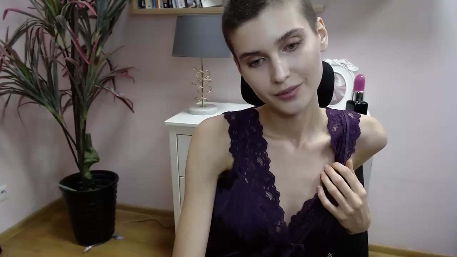 Gallery image thumbnail from SarahPassionX's myfreecams stream on, 05/07/2024, 14:52 image 11 of 20
