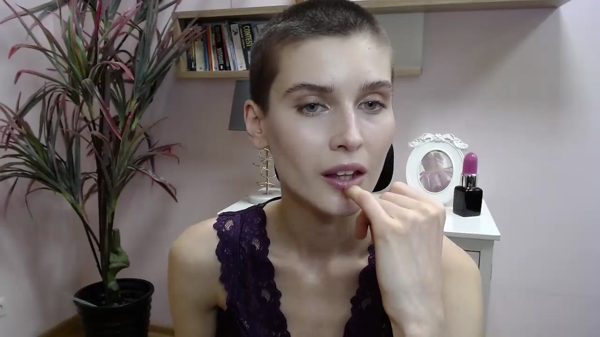 Gallery image thumbnail from SarahPassionX's myfreecams stream on, 05/07/2024, 14:52 image 2 of 20