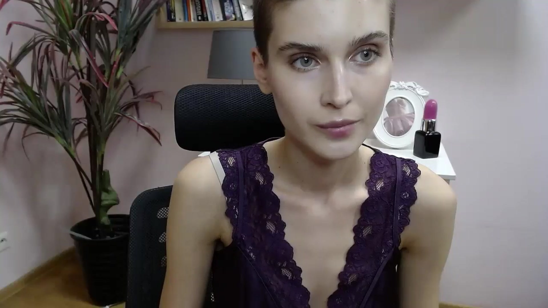 Gallery image thumbnail from SarahPassionX's myfreecams stream on, 05/07/2024, 15:40 image 3 of 20