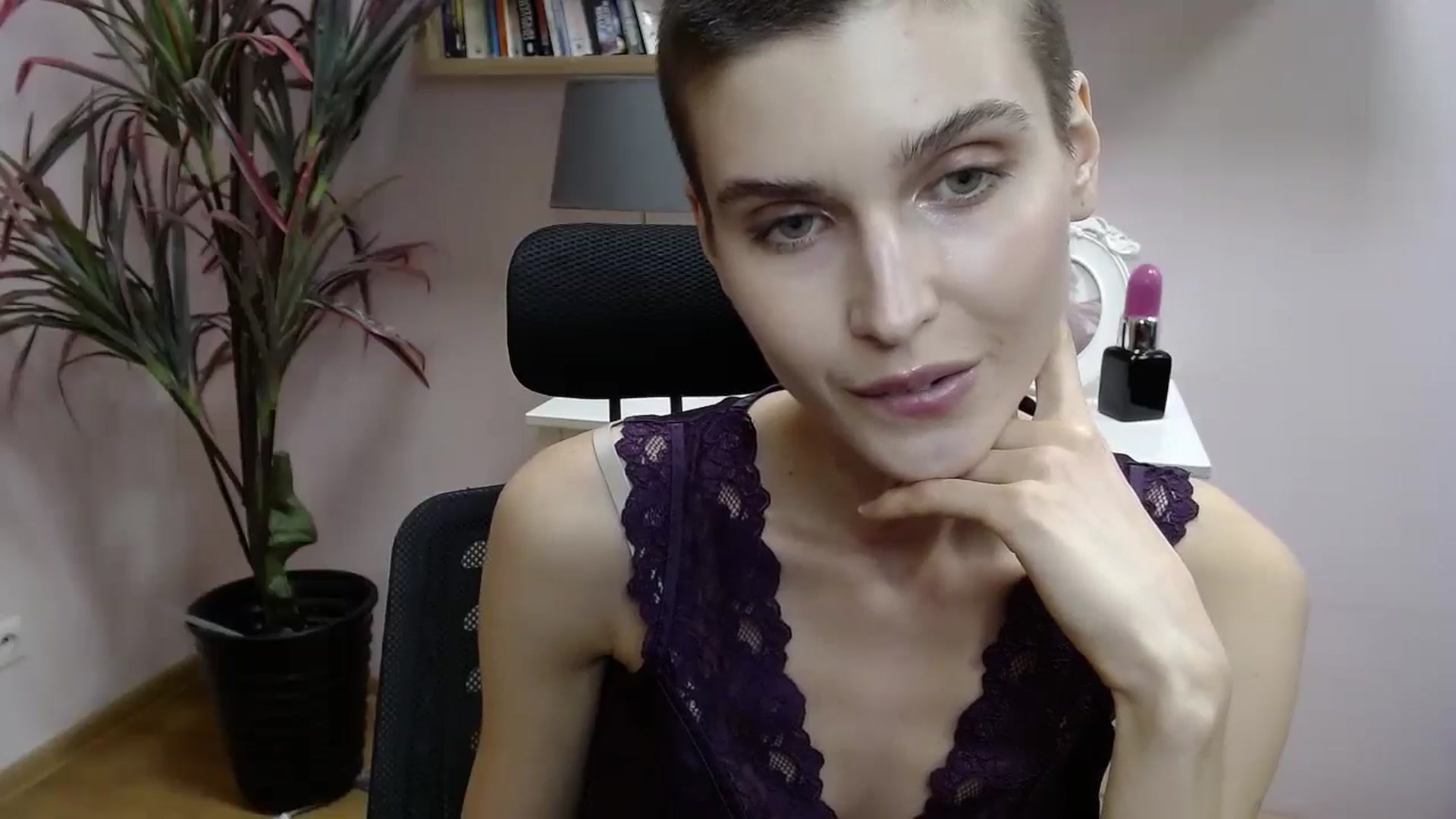 Gallery image thumbnail from SarahPassionX's myfreecams stream on, 05/07/2024, 15:40 image 2 of 20