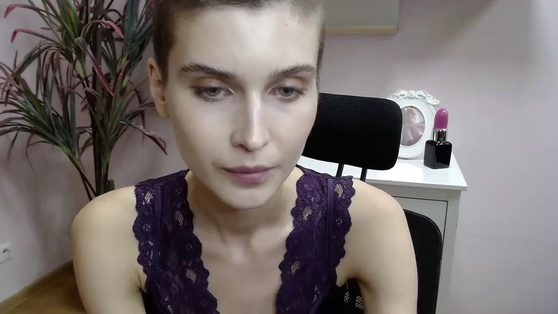 Gallery image thumbnail from SarahPassionX's myfreecams stream on, 05/07/2024, 16:41 image 14 of 20