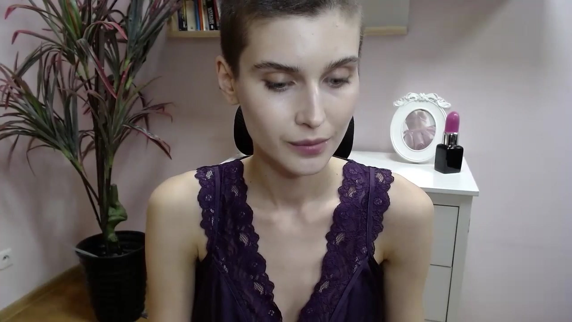 Gallery image thumbnail from SarahPassionX's myfreecams stream on, 05/07/2024, 16:41 image 16 of 20