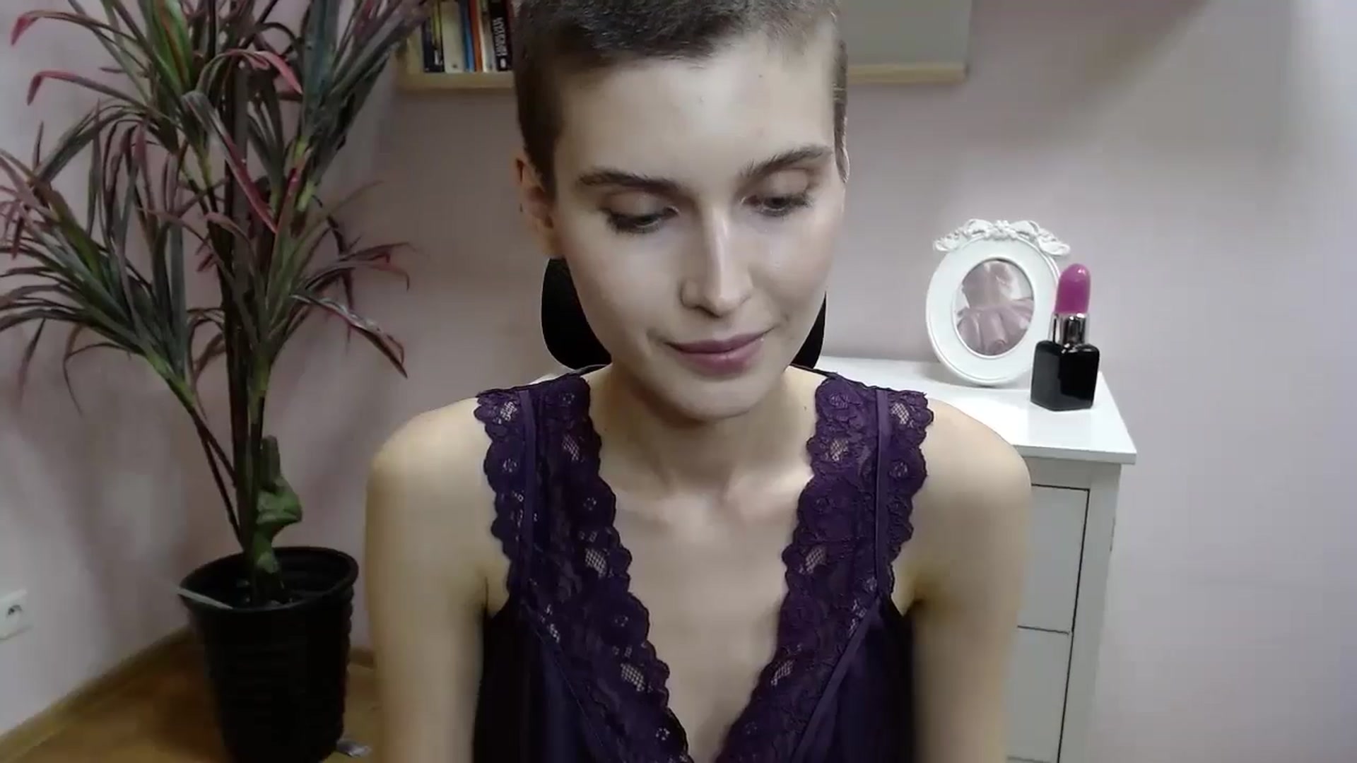 Gallery image thumbnail from SarahPassionX's myfreecams stream on, 05/07/2024, 16:41 image 19 of 20