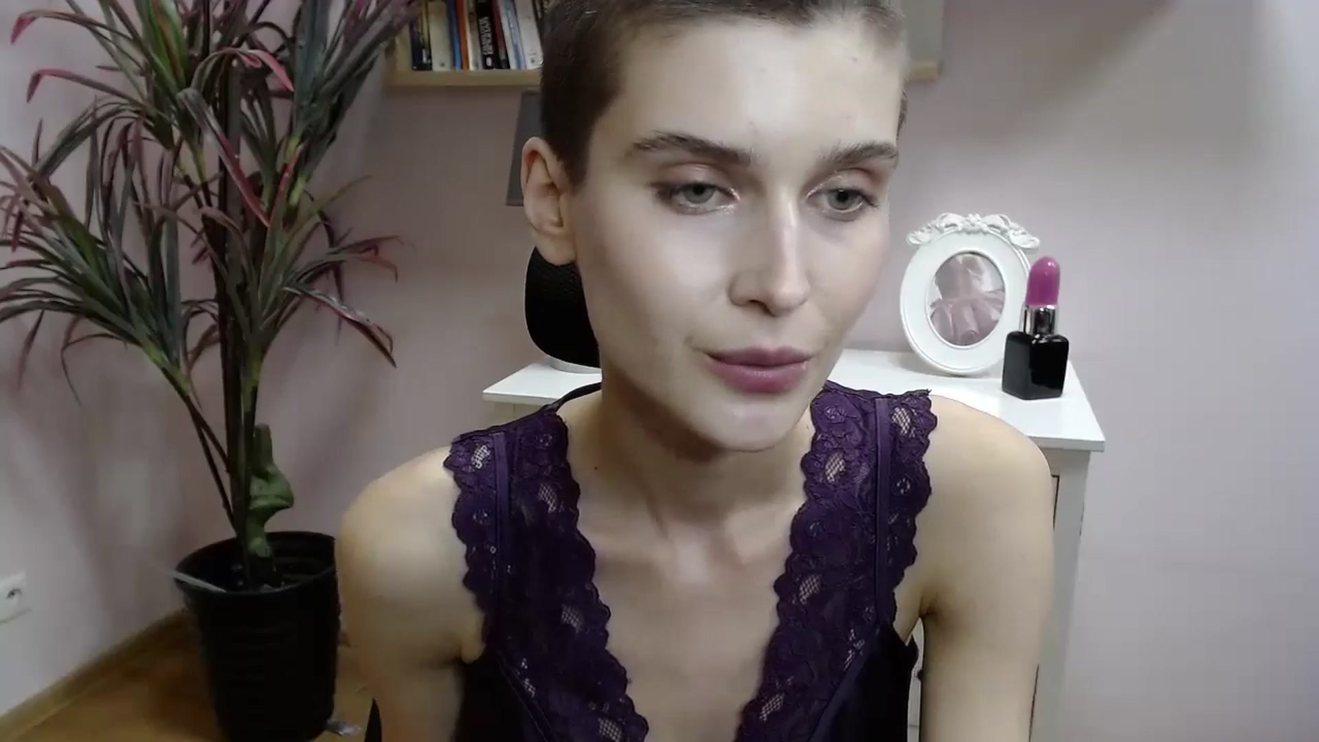 Gallery image thumbnail from SarahPassionX's myfreecams stream on, 05/07/2024, 16:41 image 18 of 20