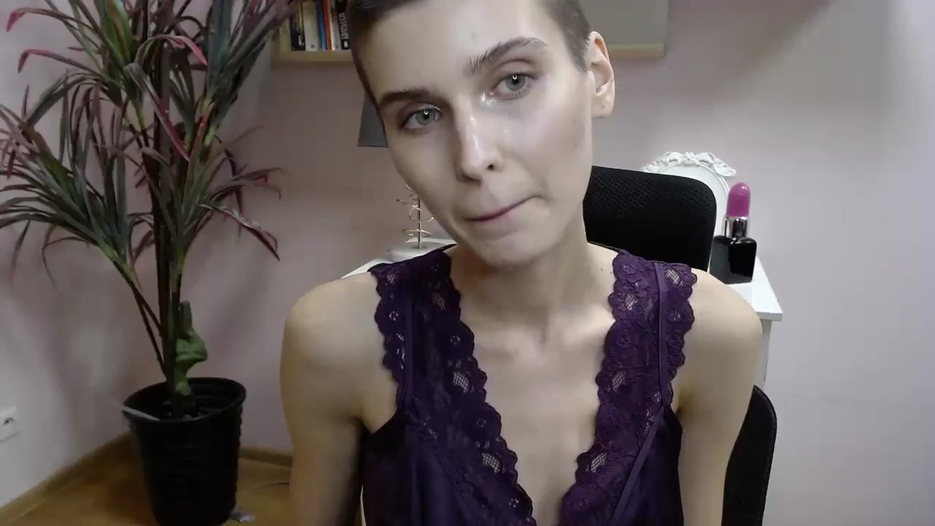Gallery image thumbnail from SarahPassionX's myfreecams stream on, 05/07/2024, 16:41 image 11 of 20
