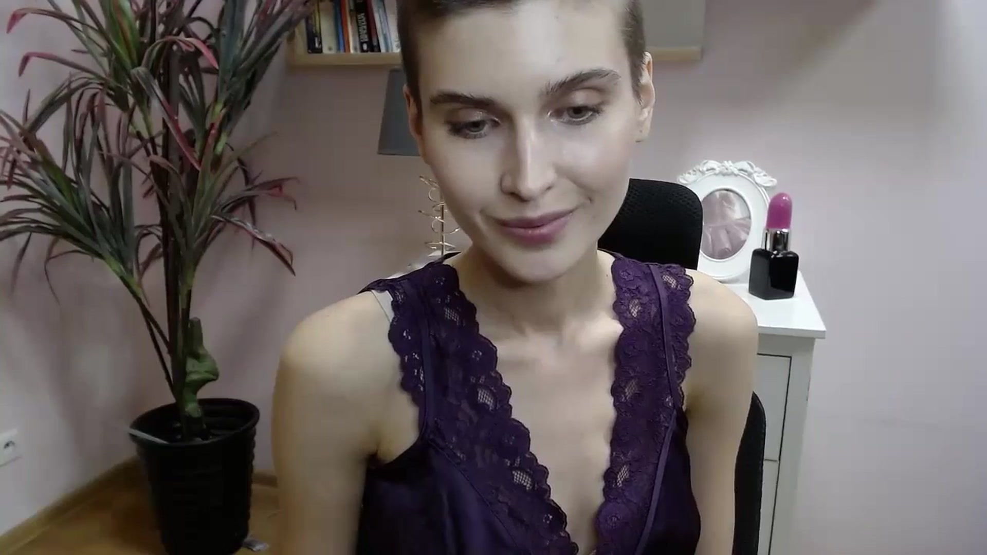 Gallery image thumbnail from SarahPassionX's myfreecams stream on, 05/07/2024, 16:41 image 5 of 20