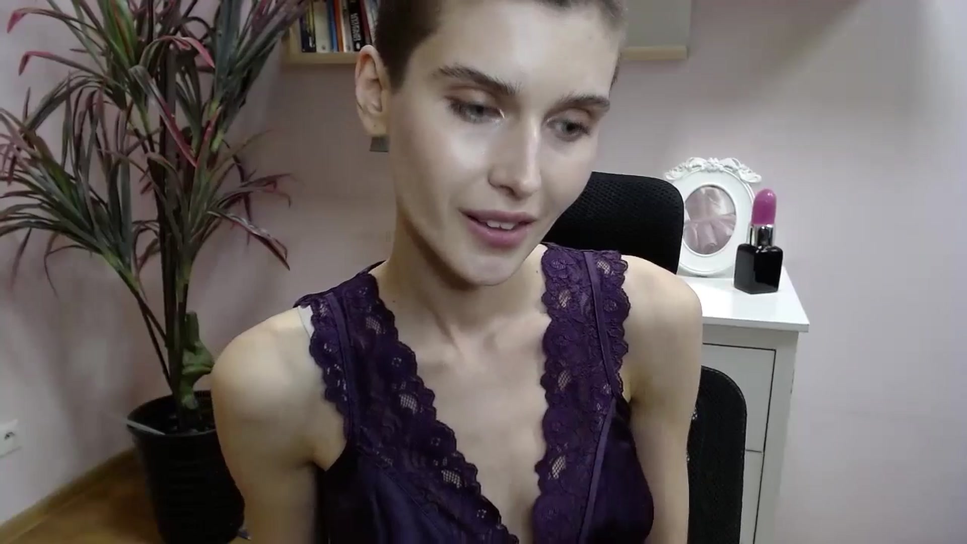 Gallery image thumbnail from SarahPassionX's myfreecams stream on, 05/07/2024, 16:41 image 7 of 20