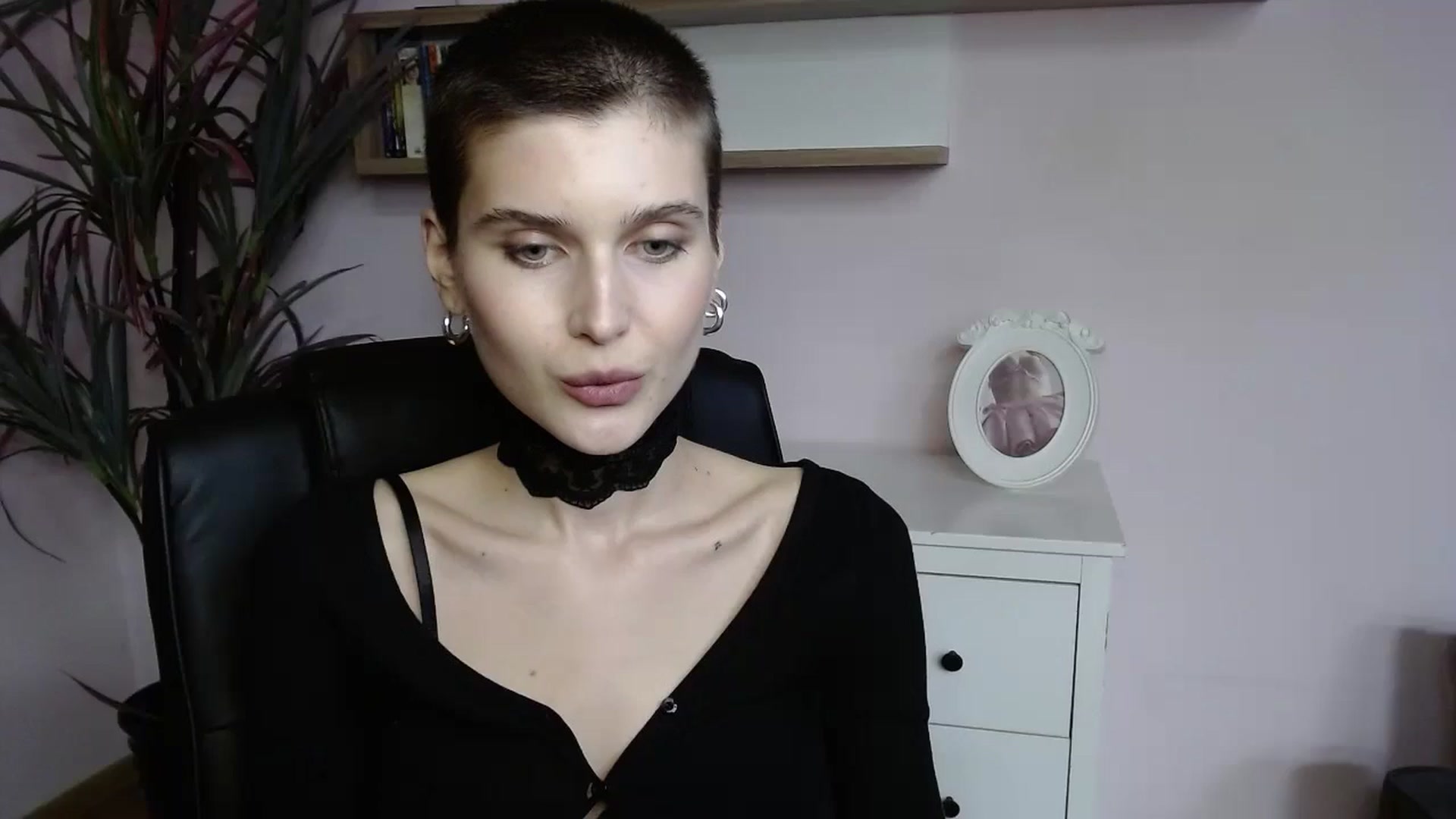 Gallery image thumbnail from SarahPassionX's myfreecams stream on, 05/12/2024, 15:59 image 2 of 20