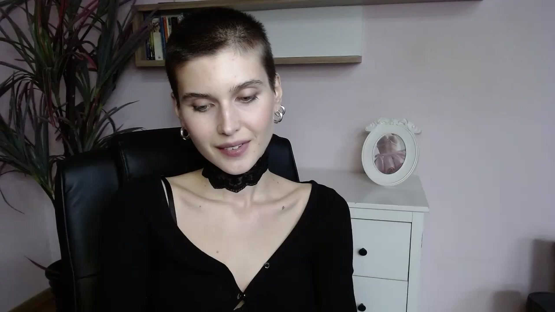 Gallery image thumbnail from SarahPassionX's myfreecams stream on, 05/12/2024, 15:59 image 5 of 20