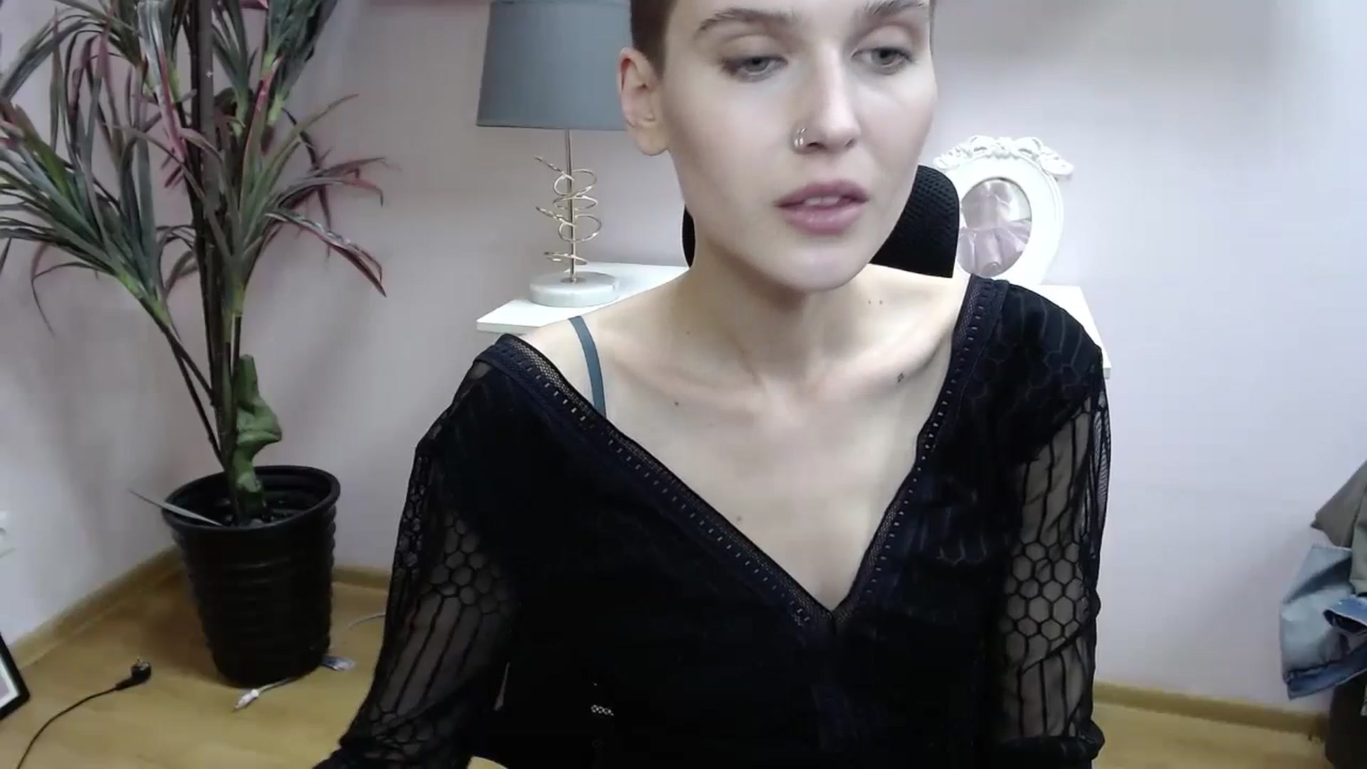 Gallery image thumbnail from SarahPassionX's myfreecams stream on, 05/16/2024, 14:14 image 12 of 20