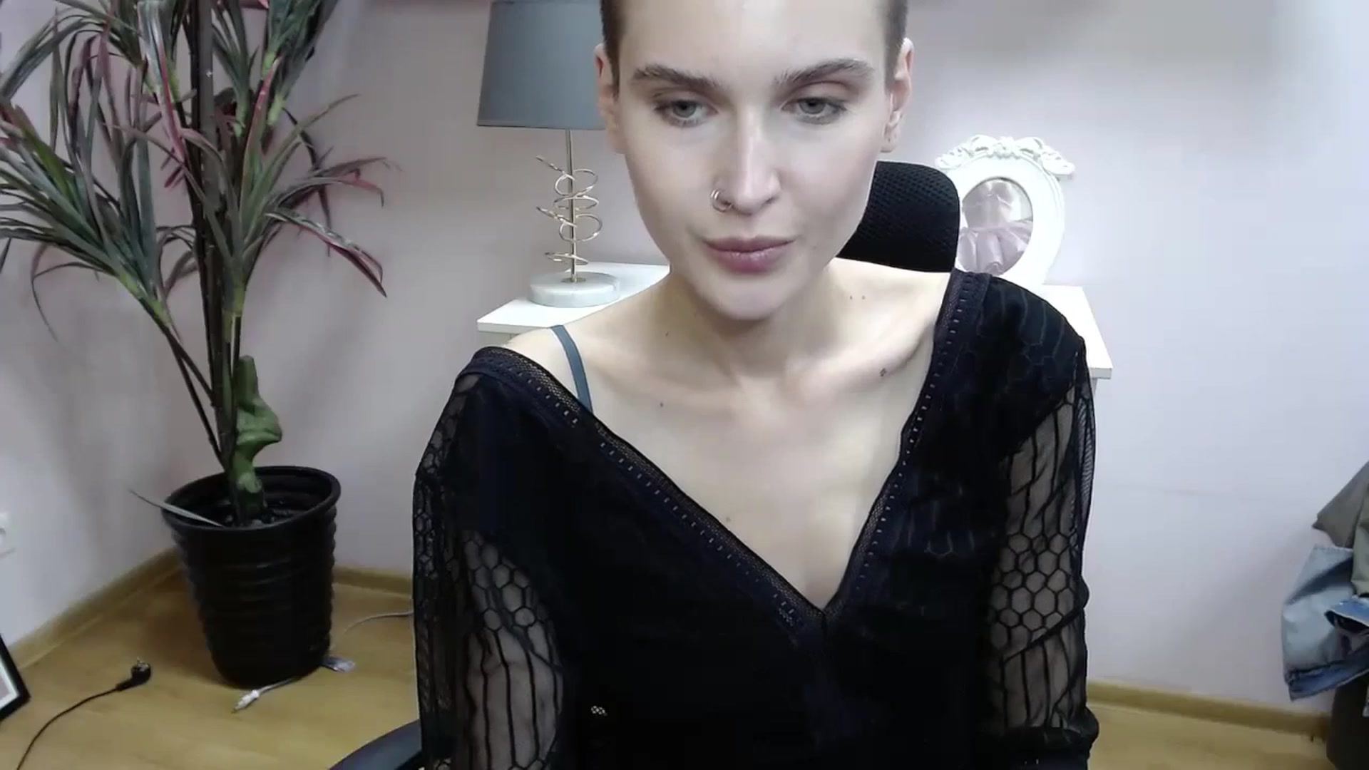 Gallery image thumbnail from SarahPassionX's myfreecams stream on, 05/16/2024, 14:14 image 11 of 20