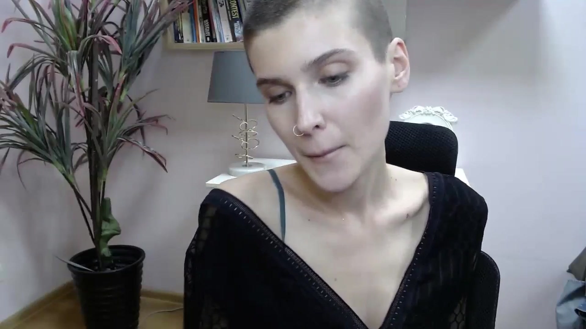 Gallery image thumbnail from SarahPassionX's myfreecams stream on, 05/16/2024, 14:14 image 2 of 20