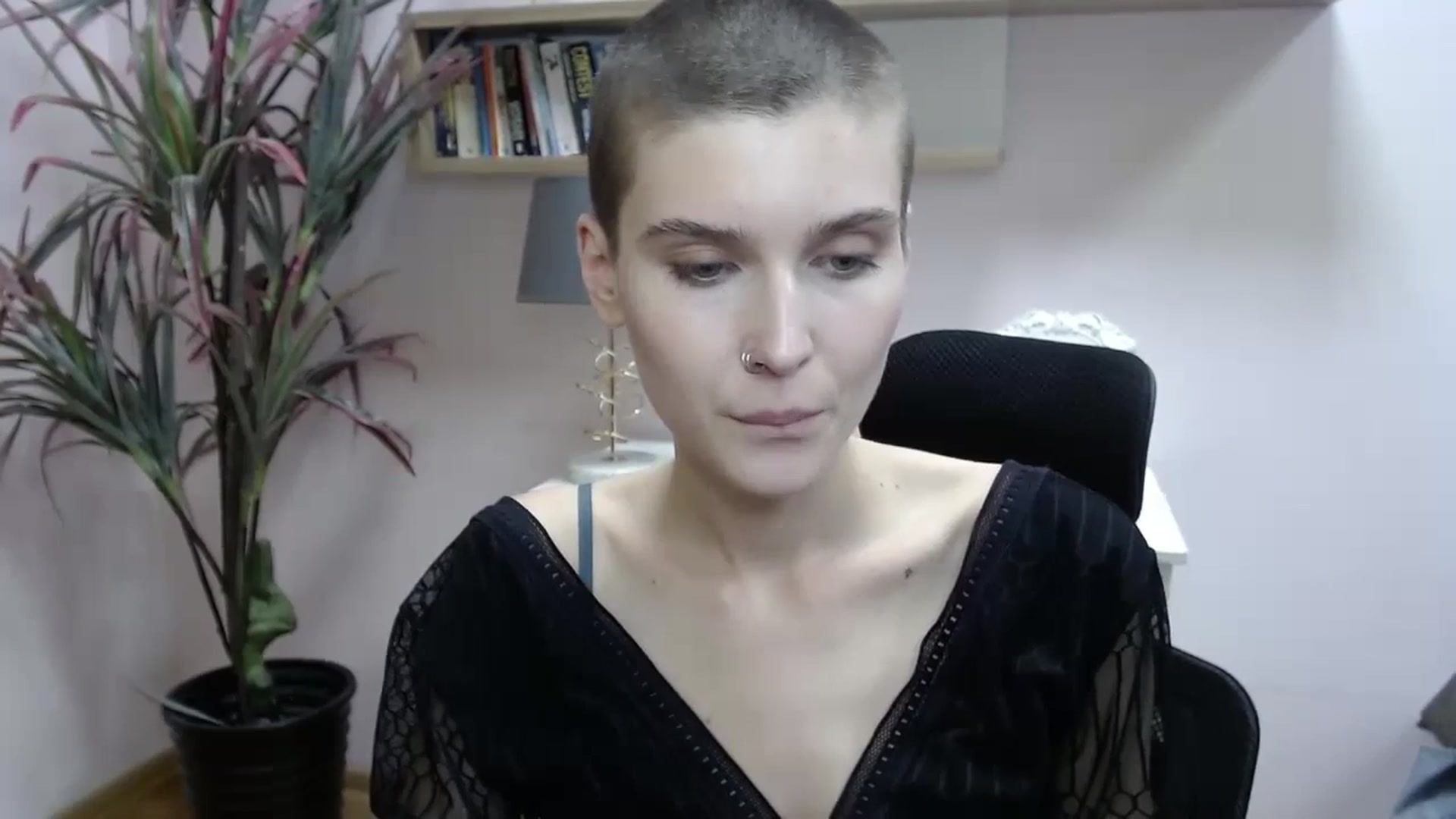 Gallery image thumbnail from SarahPassionX's myfreecams stream on, 05/16/2024, 14:14 image 16 of 20