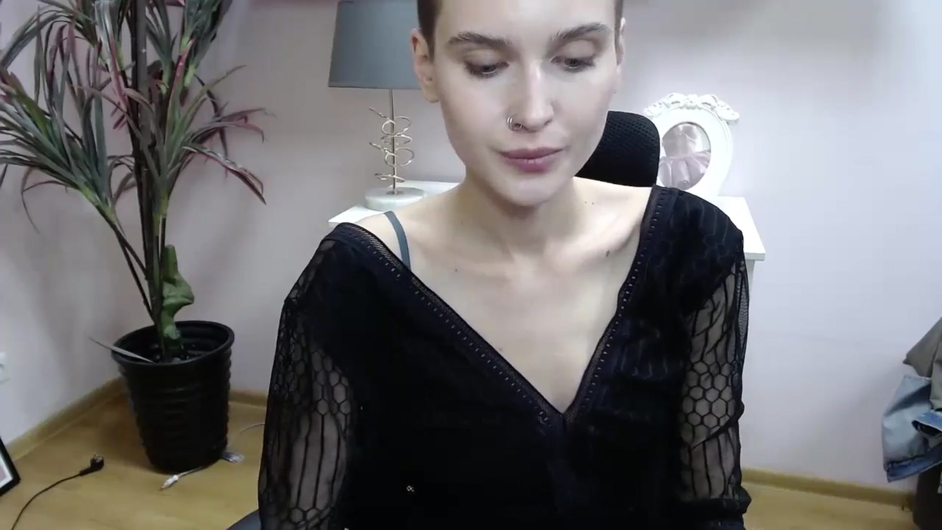 Gallery image thumbnail from SarahPassionX's myfreecams stream on, 05/16/2024, 14:14 image 10 of 20