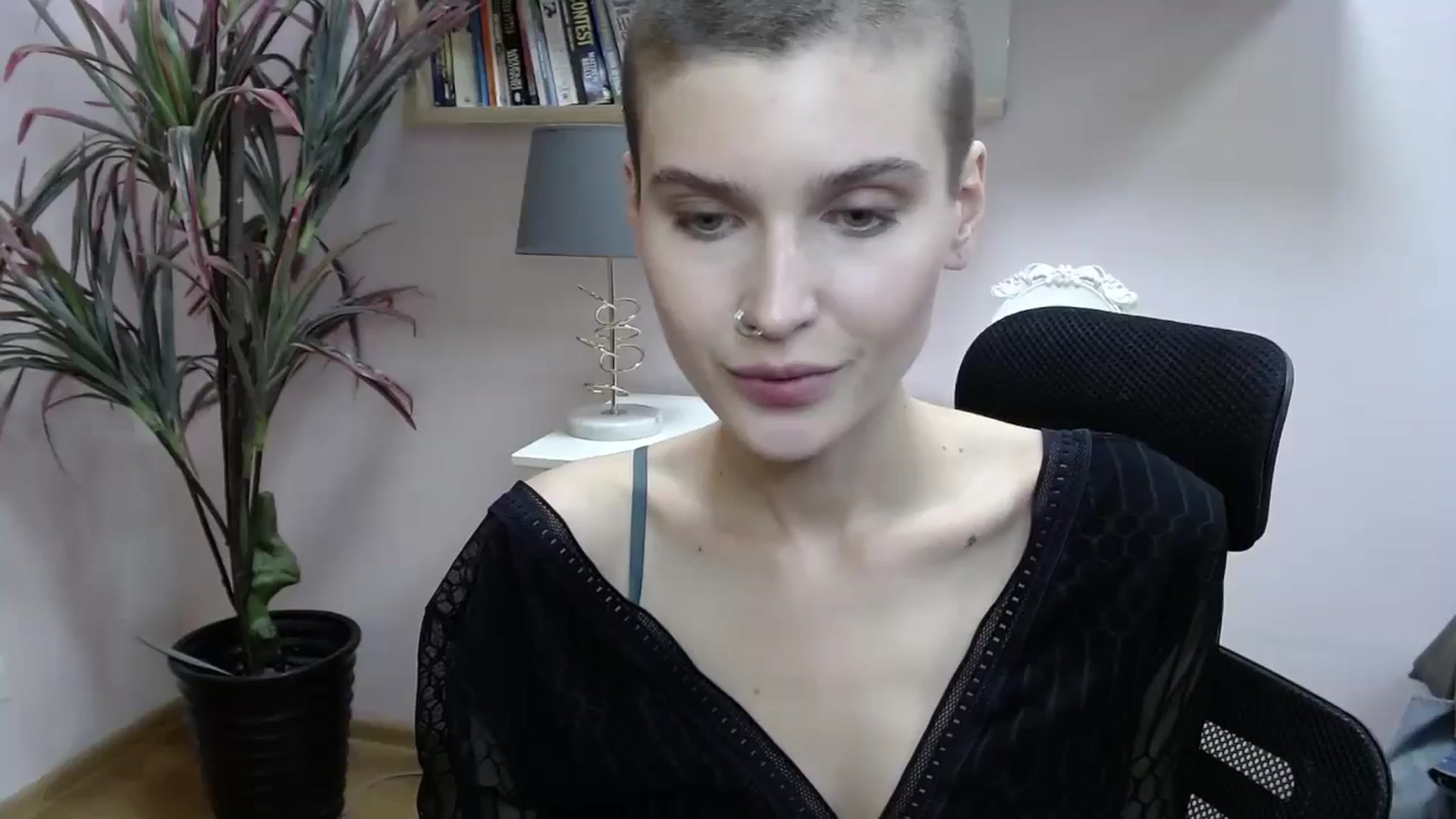 Gallery image thumbnail from SarahPassionX's myfreecams stream on, 05/16/2024, 14:14 image 1 of 20