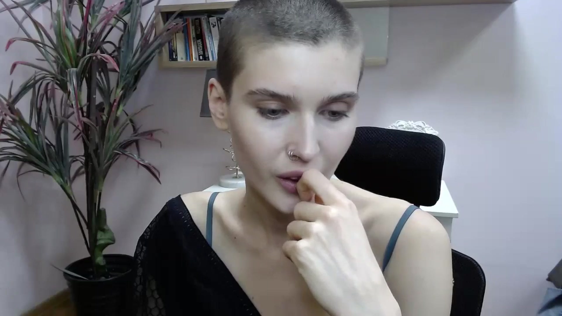Gallery image thumbnail from SarahPassionX's myfreecams stream on, 05/16/2024, 14:14 image 20 of 20