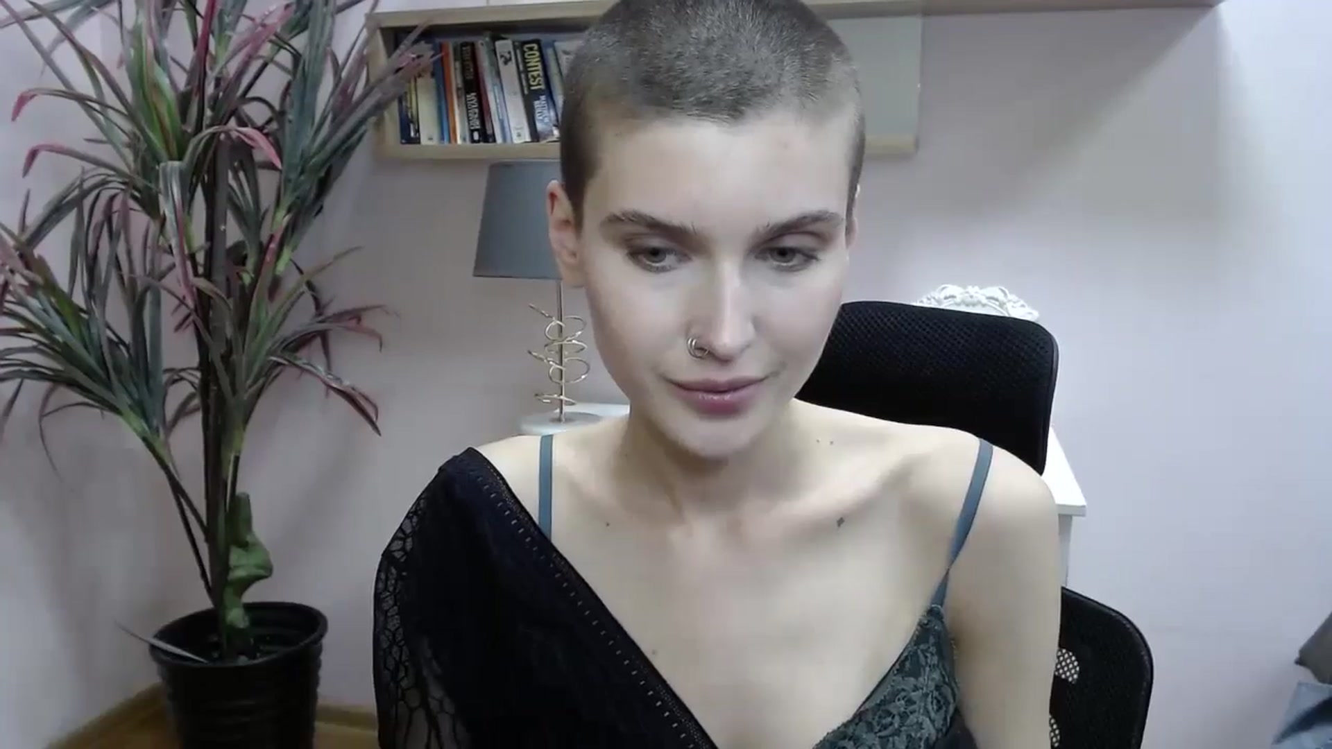 Gallery image thumbnail from SarahPassionX's myfreecams stream on, 05/16/2024, 14:14 image 18 of 20