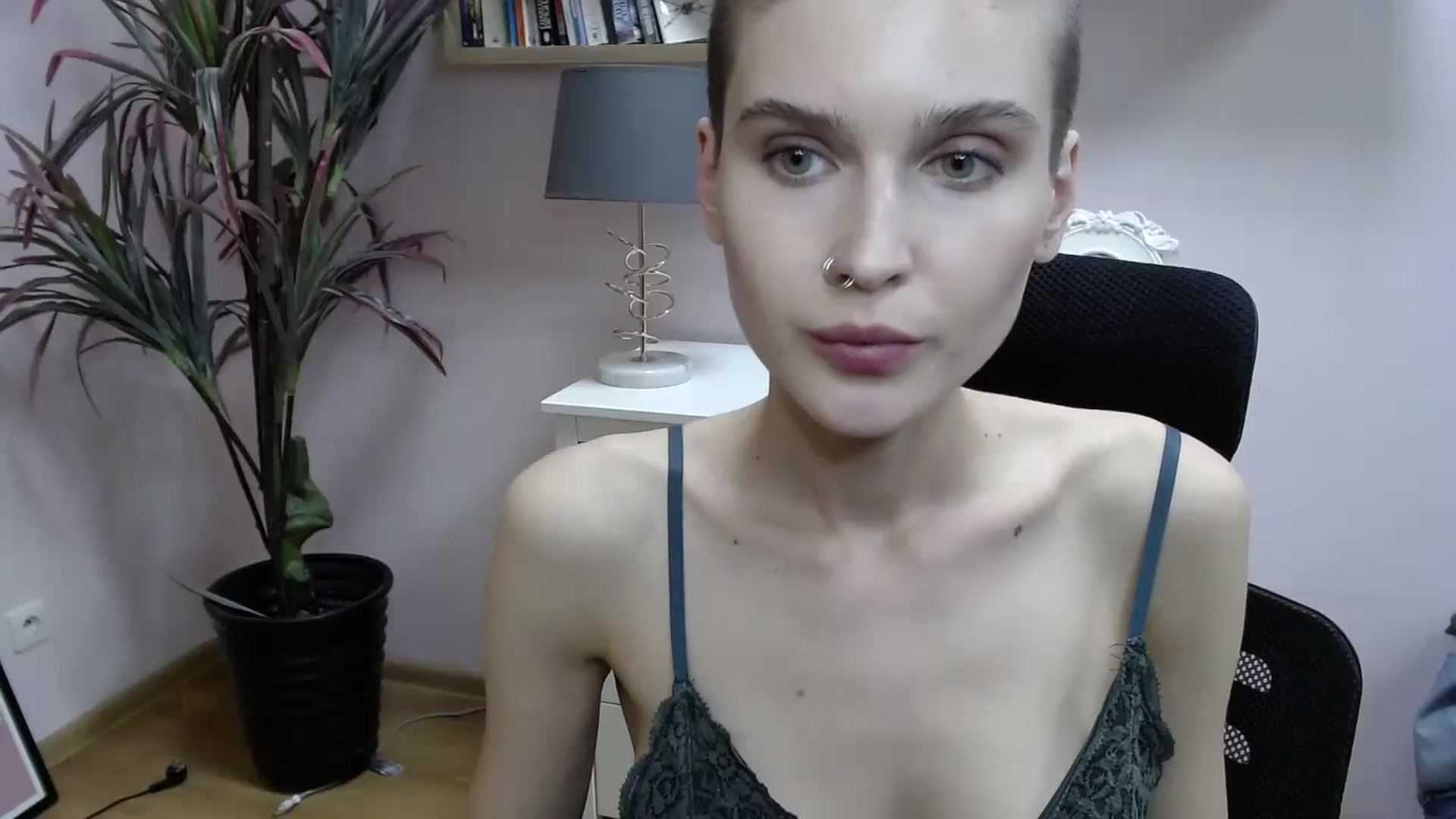 Gallery image thumbnail from SarahPassionX's myfreecams stream on, 05/16/2024, 16:08 image 16 of 20
