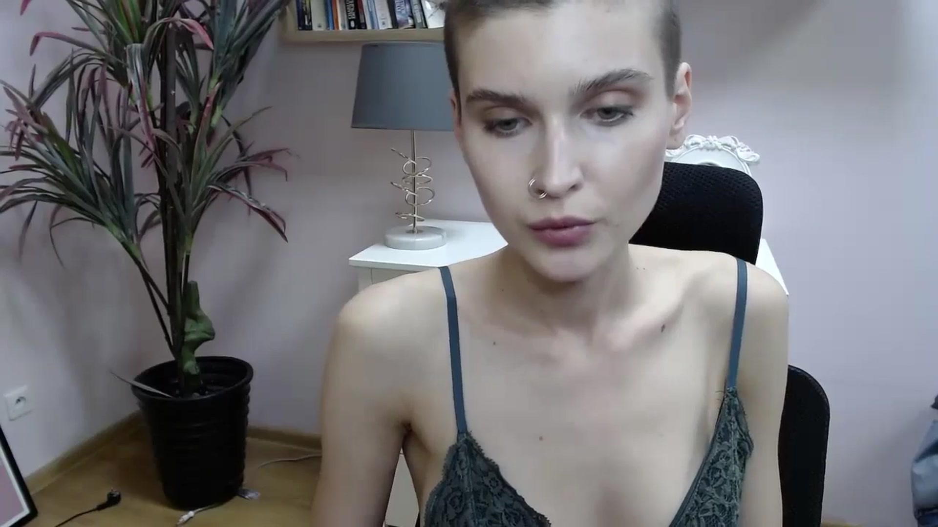 Gallery image thumbnail from SarahPassionX's myfreecams stream on, 05/16/2024, 16:08 image 11 of 20