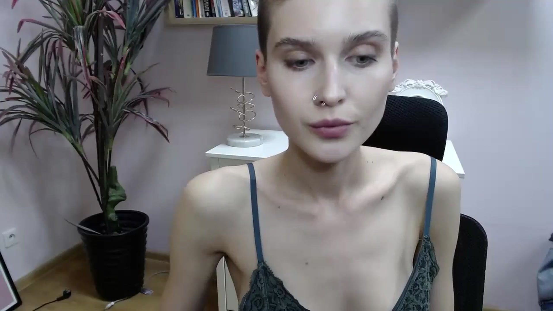 Gallery image thumbnail from SarahPassionX's myfreecams stream on, 05/16/2024, 16:08 image 10 of 20