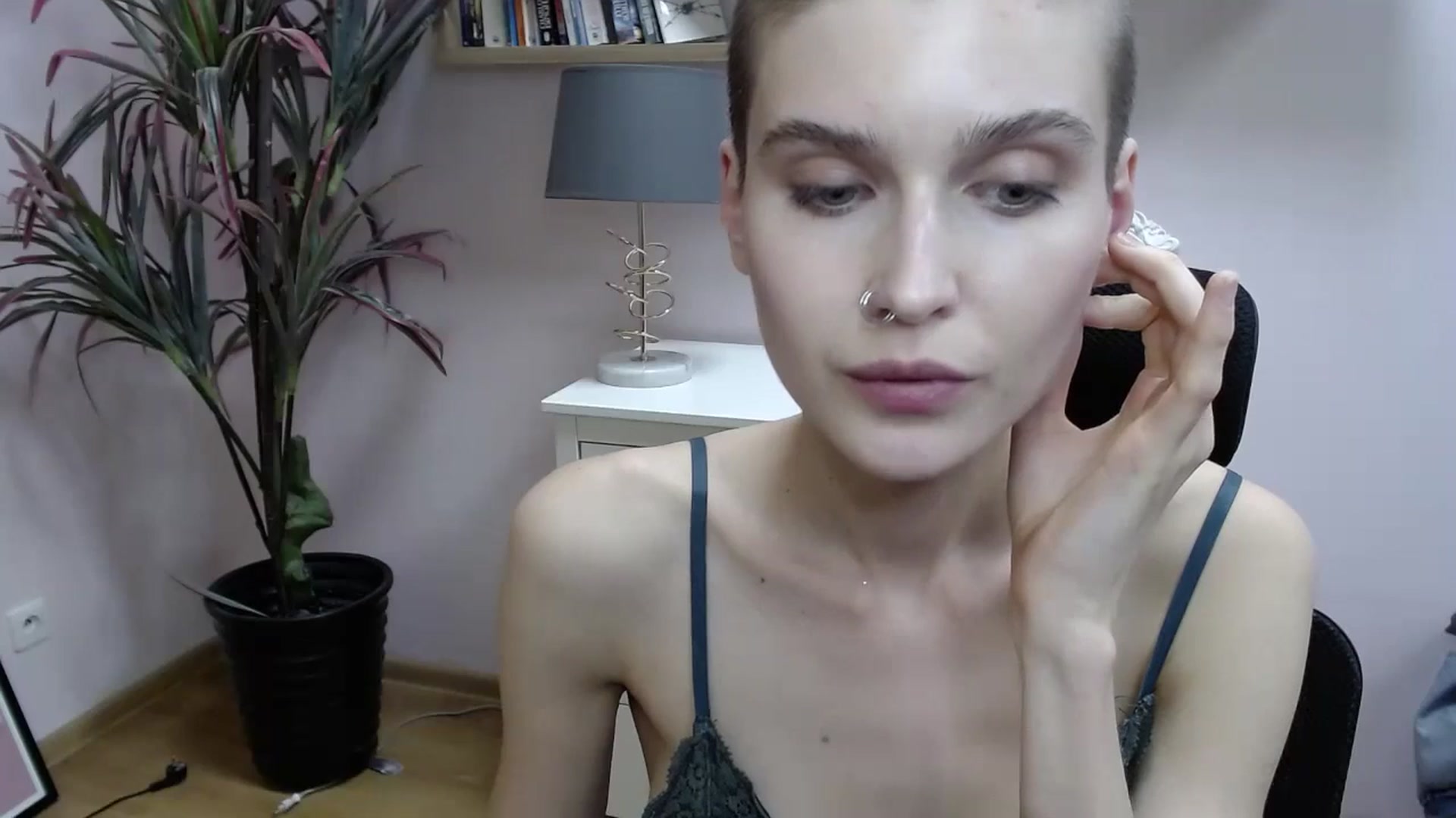 Gallery image thumbnail from SarahPassionX's myfreecams stream on, 05/16/2024, 16:08 image 19 of 20