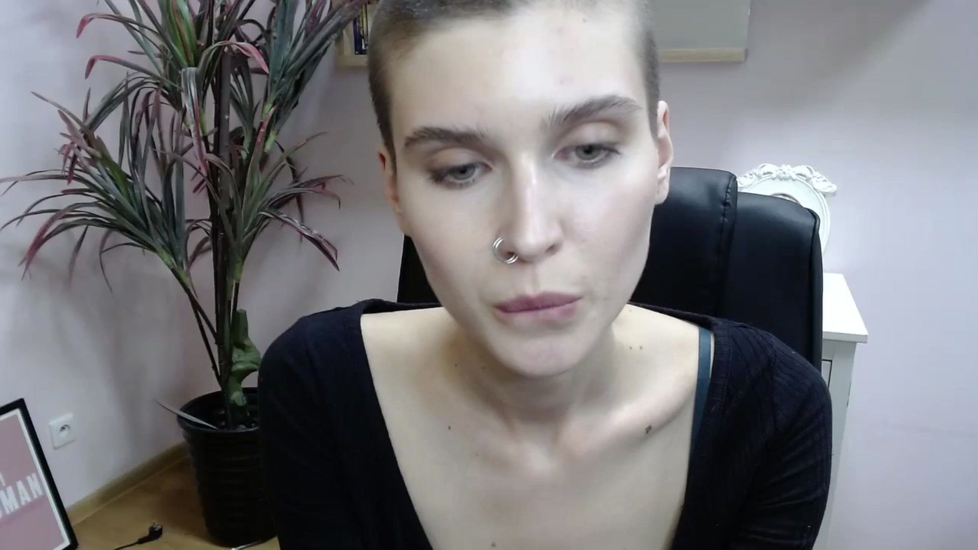 Gallery image thumbnail from SarahPassionX's myfreecams stream on, 05/16/2024, 18:26 image 20 of 20