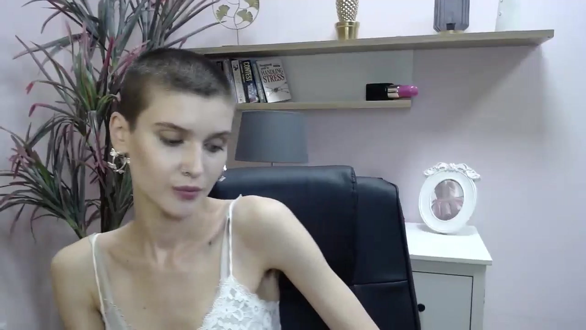 Gallery image thumbnail from SarahPassionX's myfreecams stream on, 05/23/2024, 15:17 image 2 of 20