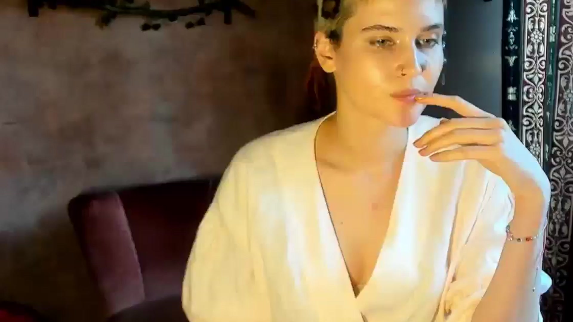 Gallery image thumbnail from SarahPassionX's myfreecams stream on, 04/18/2025, 13:03 image 7 of 20