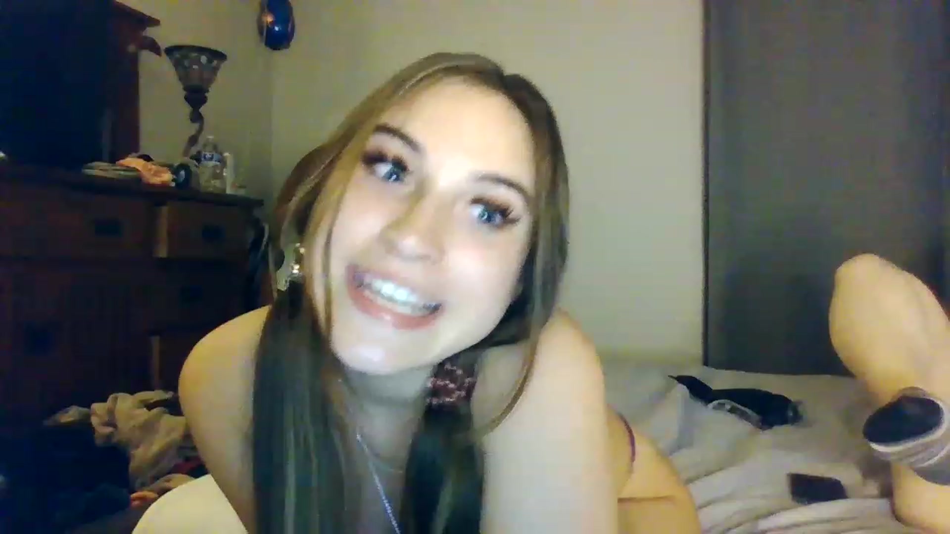 Gallery image thumbnail from SarahRhyder's myfreecams stream on, 03/03/2023, 04:19 image 18 of 20