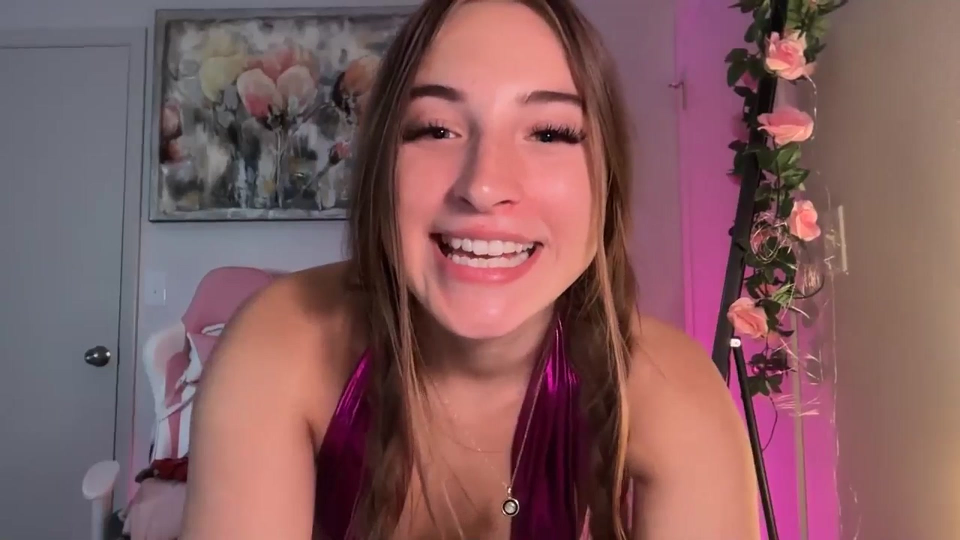 Gallery image thumbnail from SarahRhyder's myfreecams stream on, 07/23/2025, 23:40 image 18 of 20