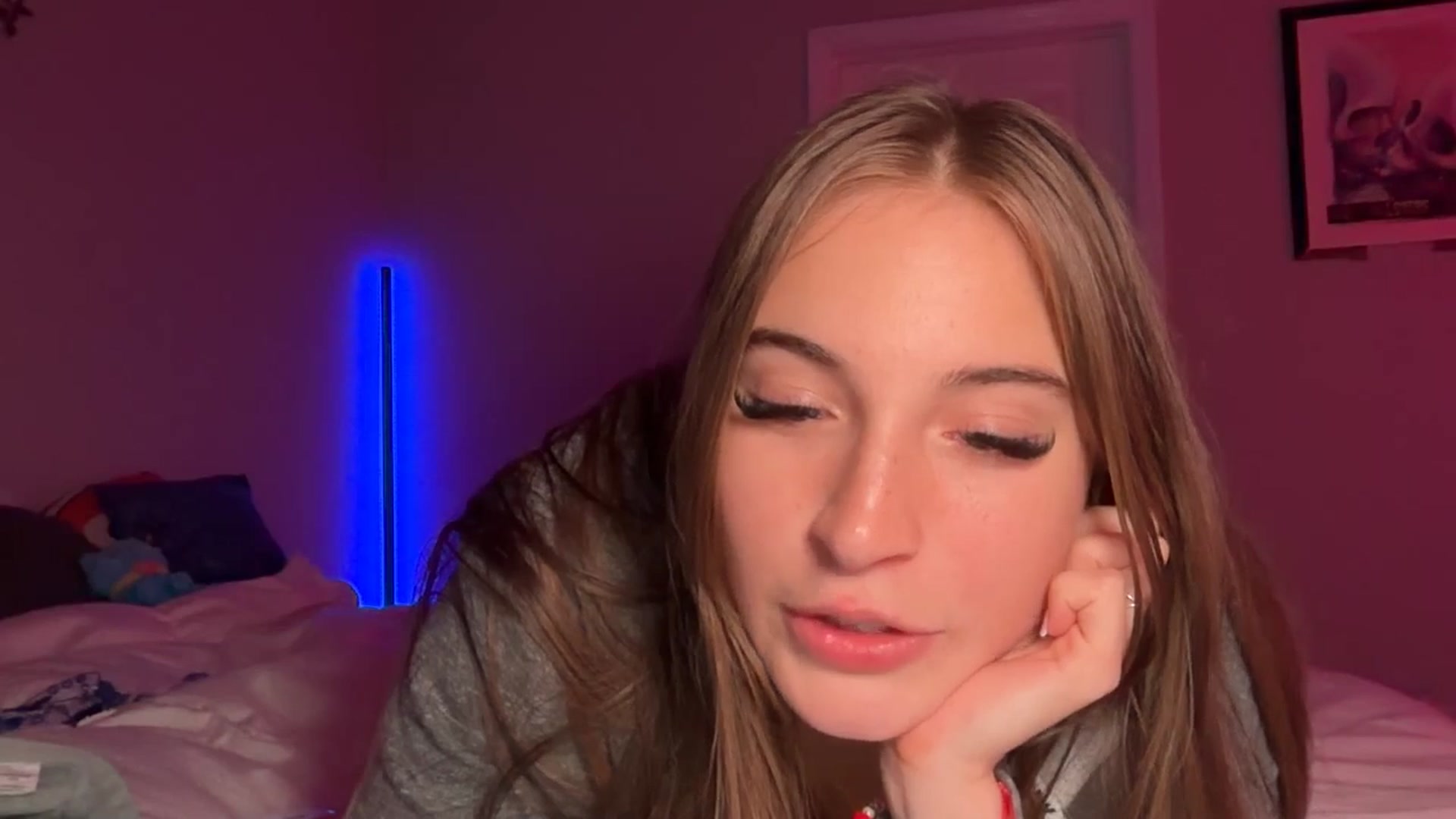 Gallery image thumbnail from SarahRhyder's myfreecams stream on, 09/09/2025, 01:25 image 12 of 20