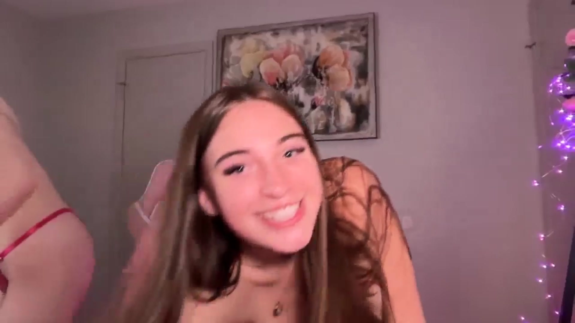 Gallery image thumbnail from SarahRhyder's myfreecams stream on, 09/24/2025, 02:52 image 17 of 20