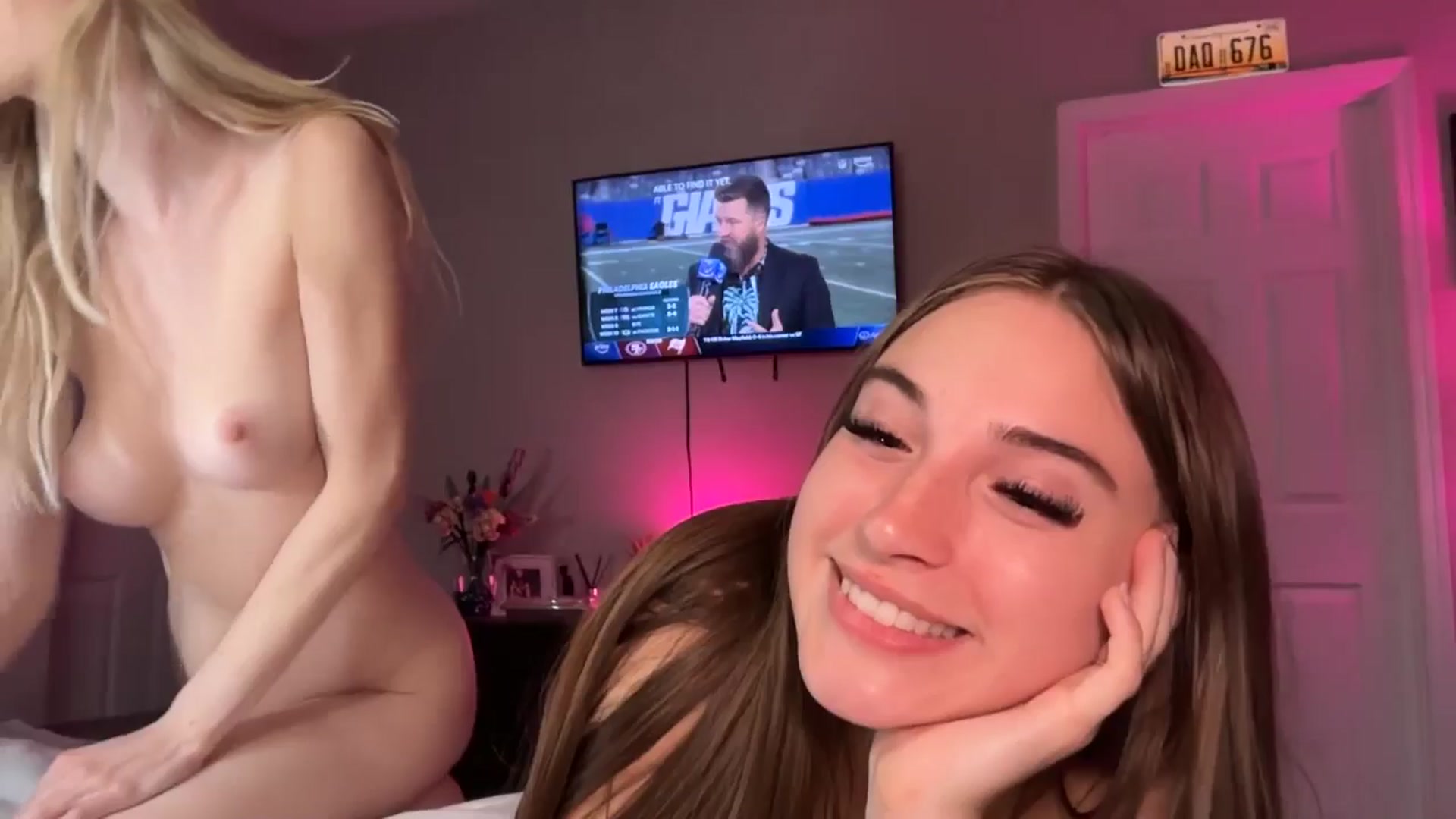 Gallery image thumbnail from SarahRhyder's myfreecams stream on, 10/10/2025, 04:18 image 12 of 20