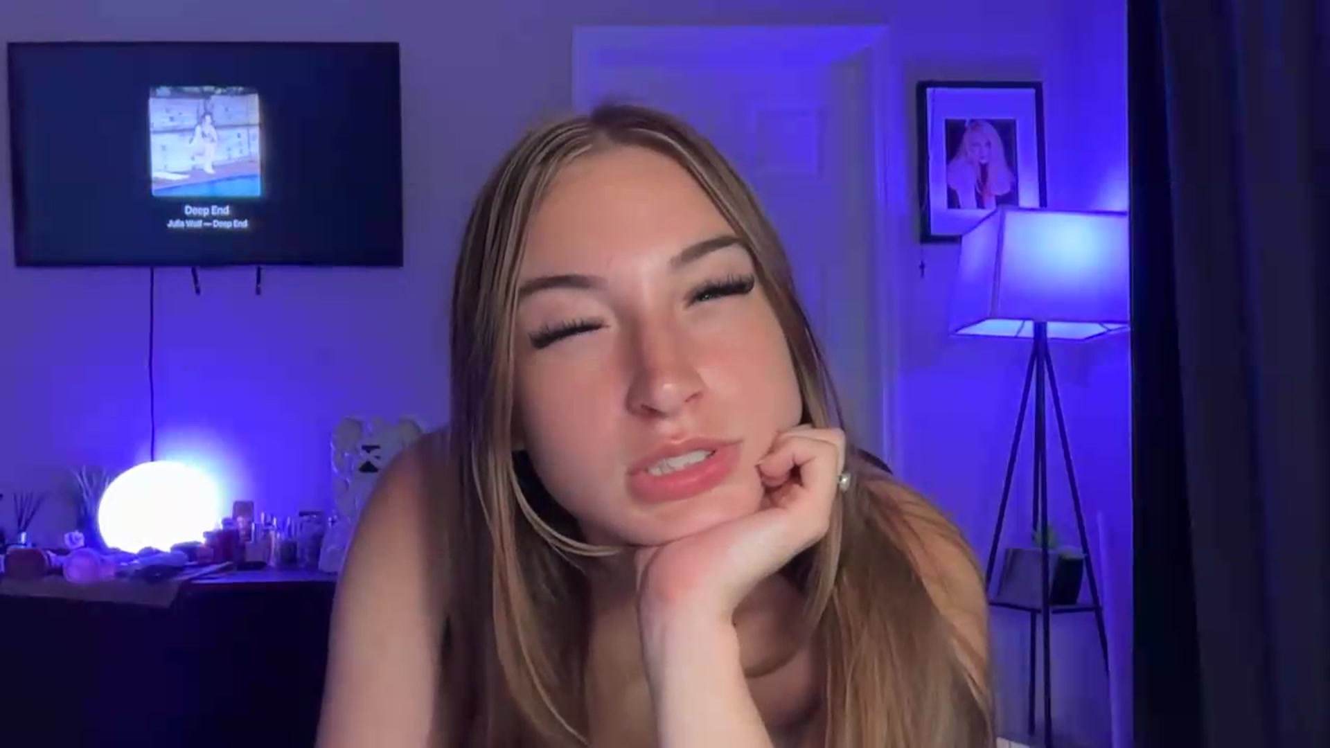 Gallery image thumbnail from SarahRhyder's myfreecams stream on, 06/10/2026, 02:47 image 9 of 20