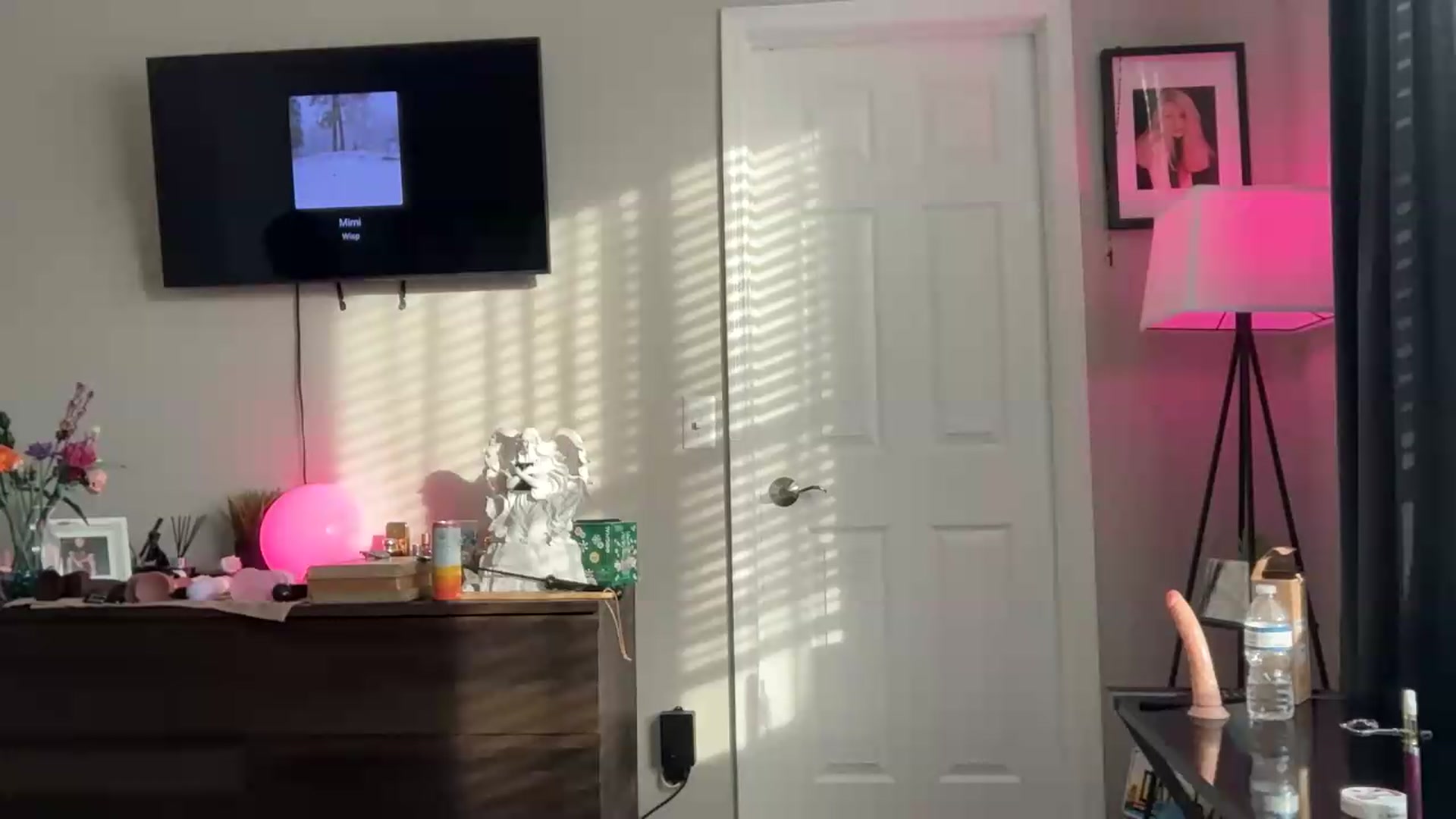 Gallery image thumbnail from SarahRhyder's myfreecams stream on, 06/19/2026, 23:21 image 16 of 20